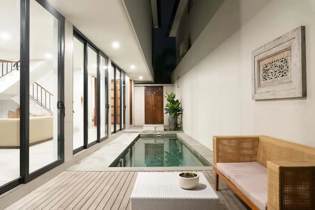 4 BEDROOM ELEGANT VILLA IN THE HEART OF CANGGU BATU BOLONG