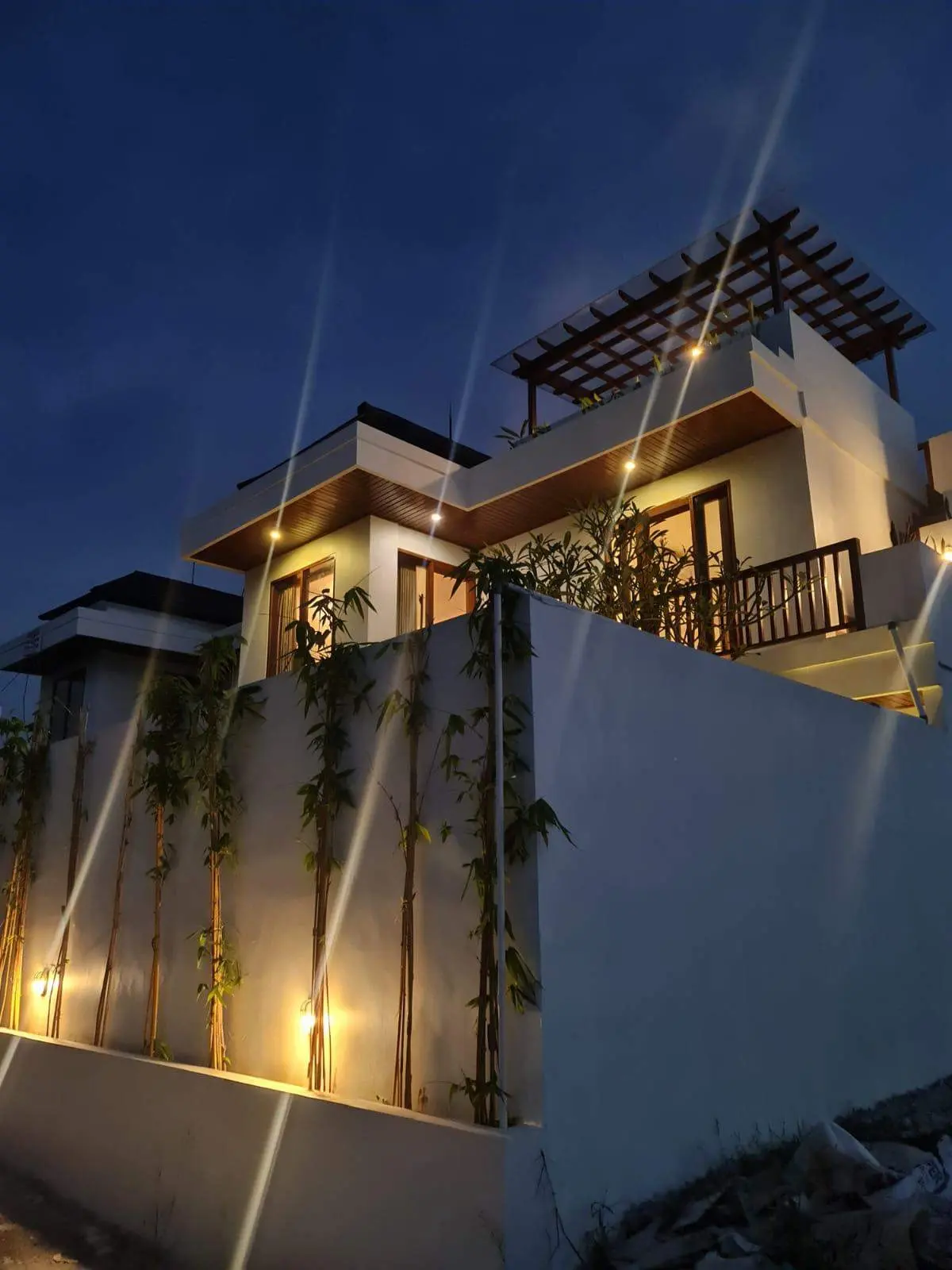 Private Master in Rooftop Villa between rice fields and with ocean views in Cemagi!