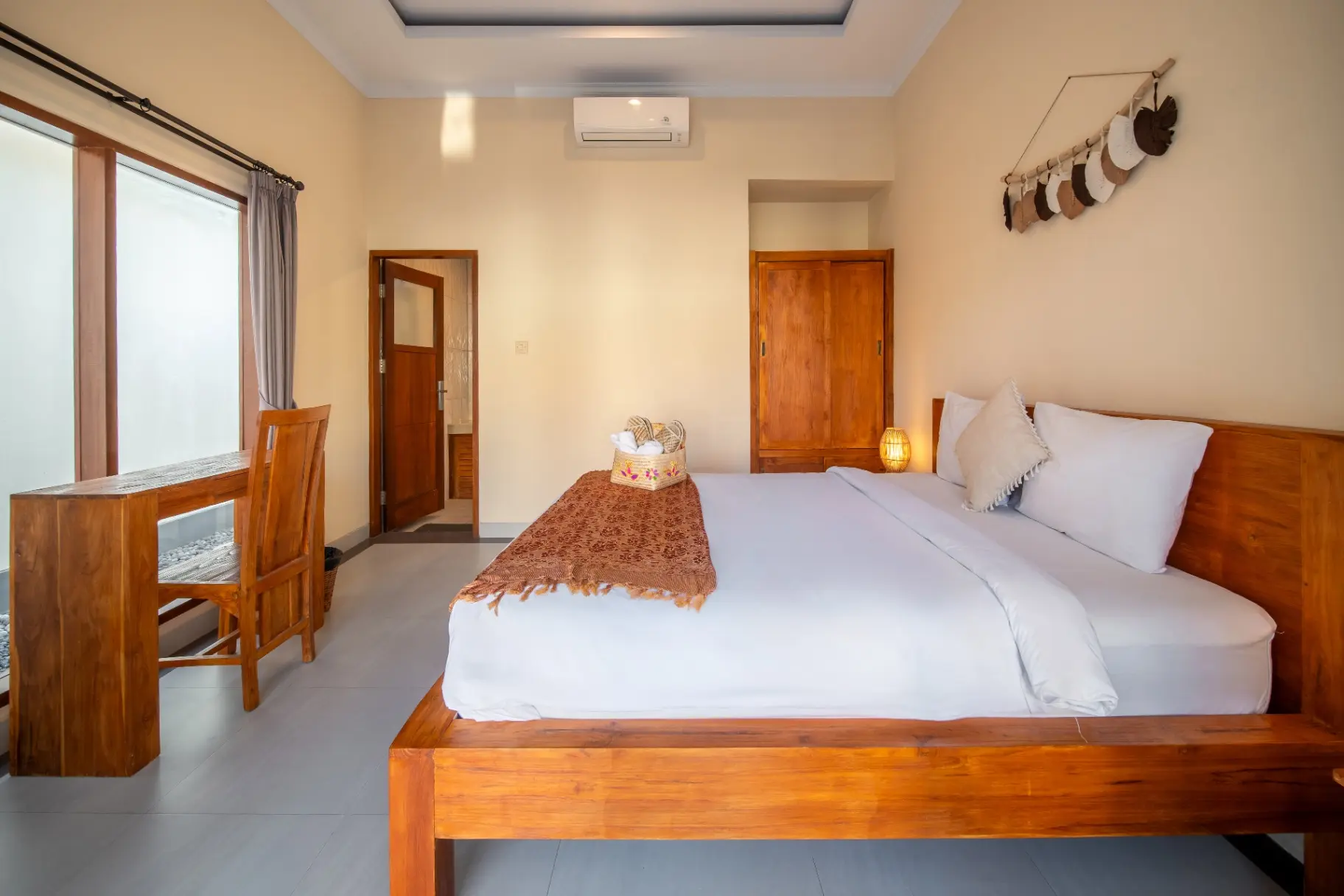 Peaceful Large Villa 3BR (big pool) 10min from Canggu — image 1