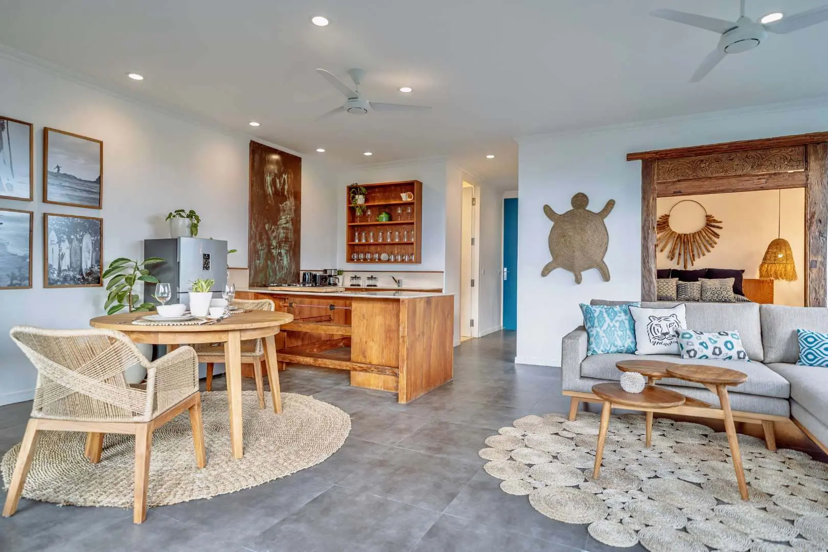 Oceanfront Apartment - Kedungu — image 1