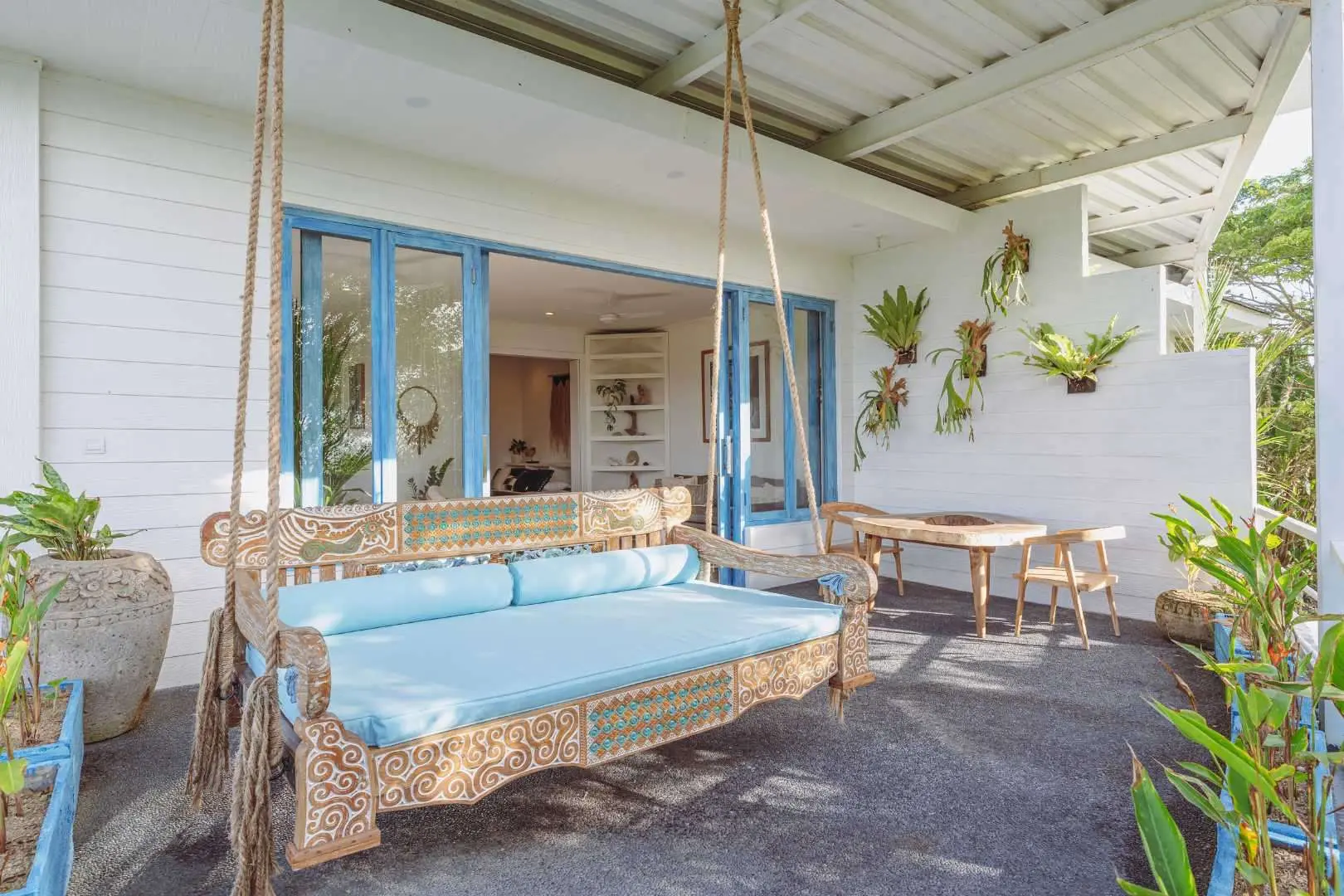 All Included - Cozy Beachfront Apartment - Beach View — image 1