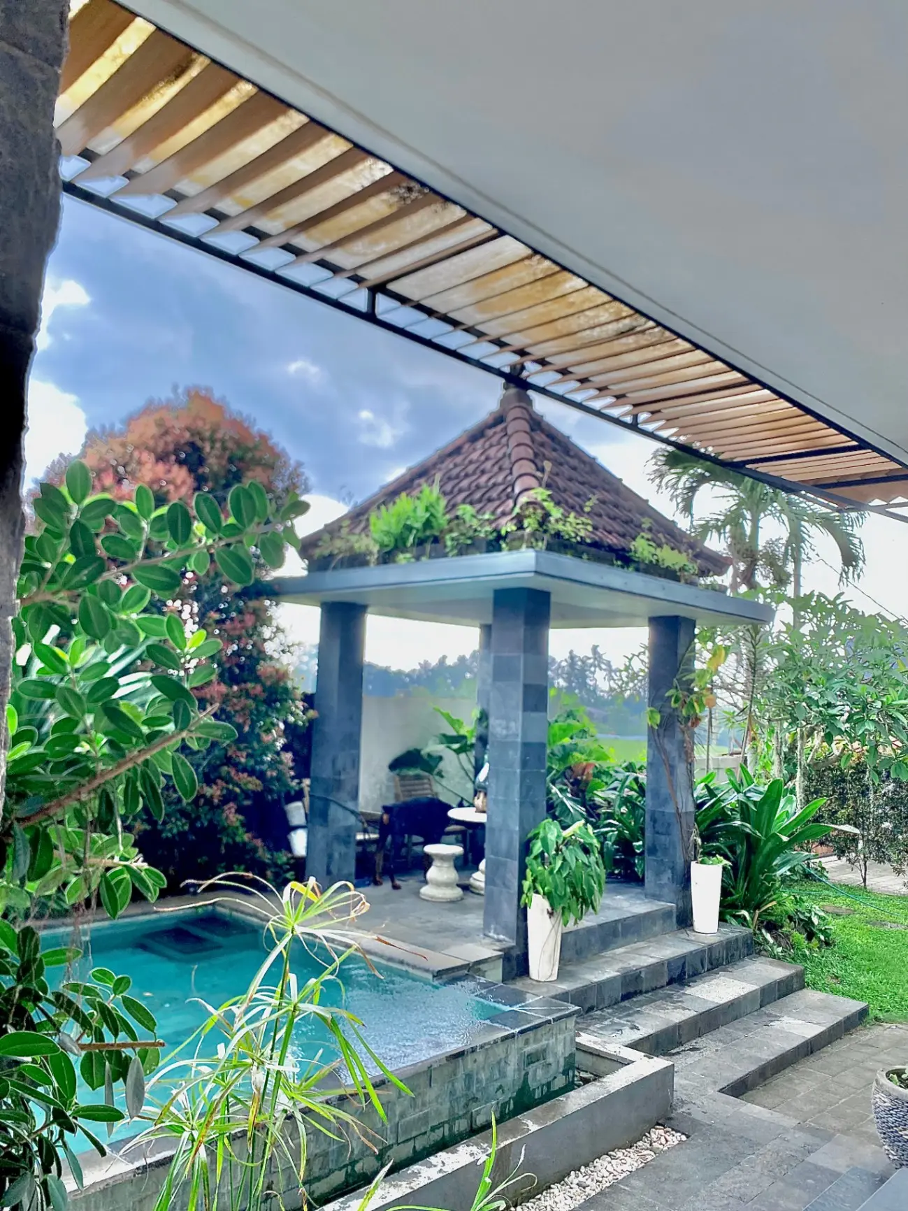 Villa Pini 1 - Beautiful Villa With Large Tropical Garden in Prime Location in Kedungu