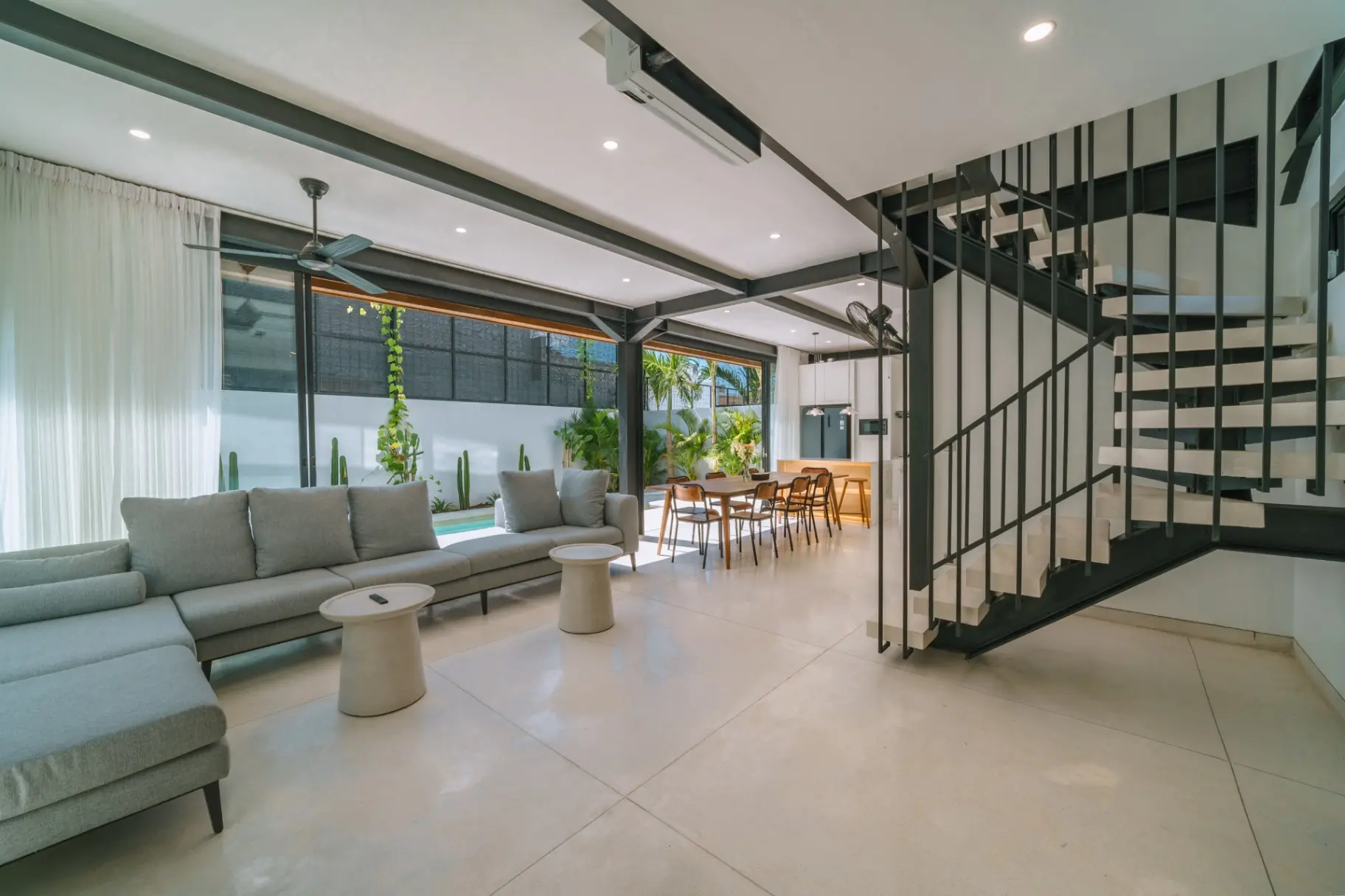 Villa Vantage - Outstanding 3 BR Villa - Great Location — image 4