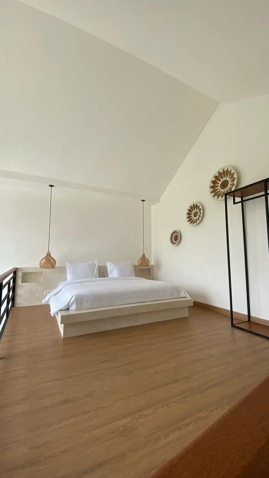 Charming 1 Bedroom Mezzanine Villa in Krobokan — image 3