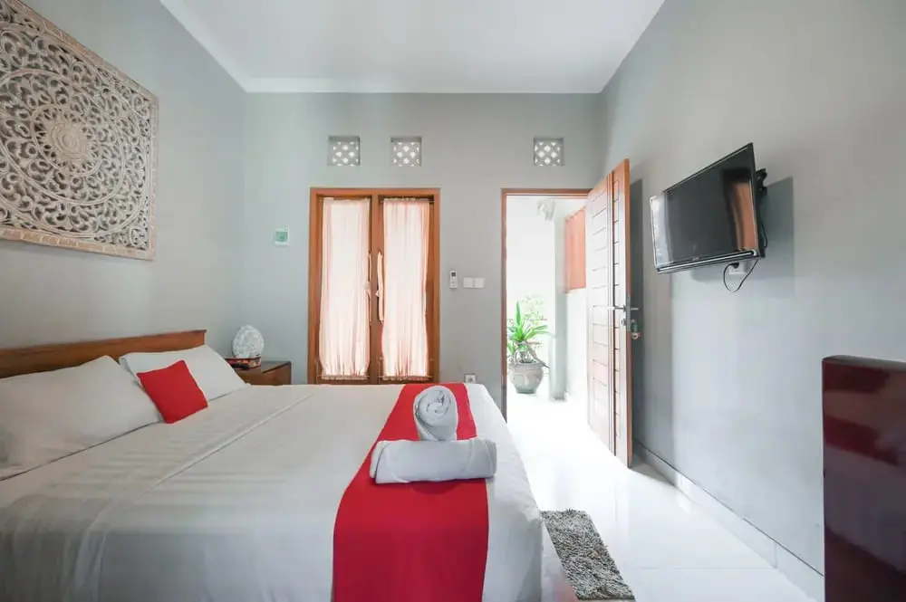 The Serene Stay — image 1