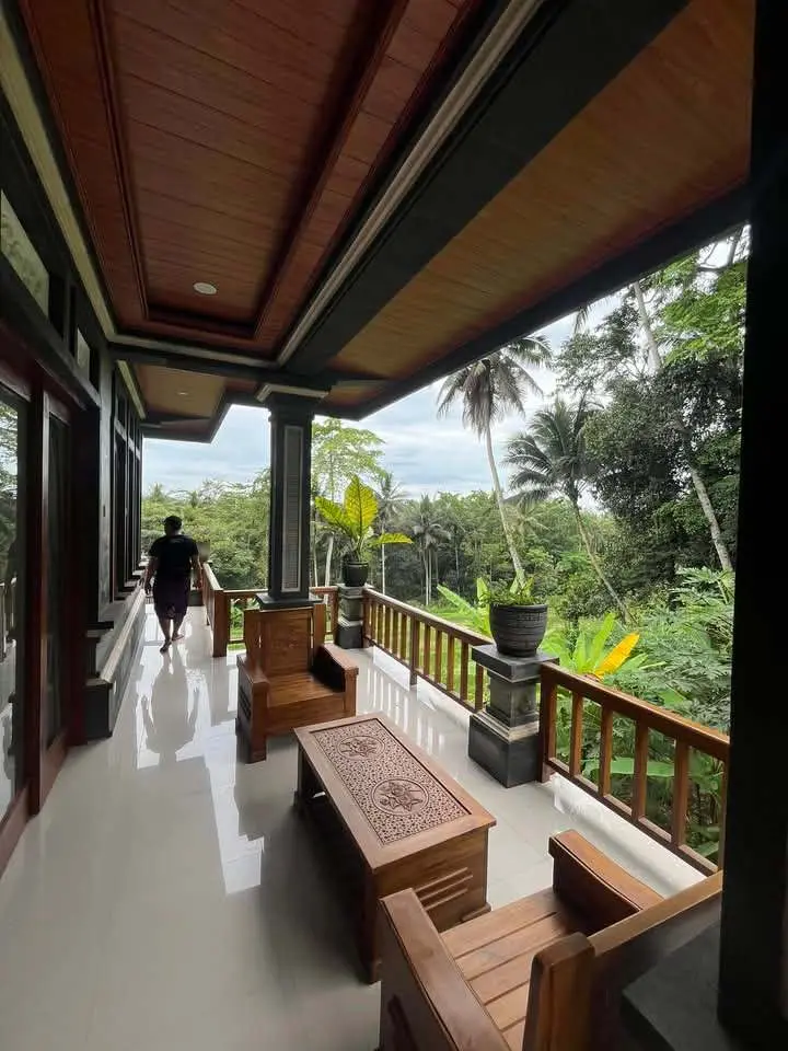 Lano Villa — image 2