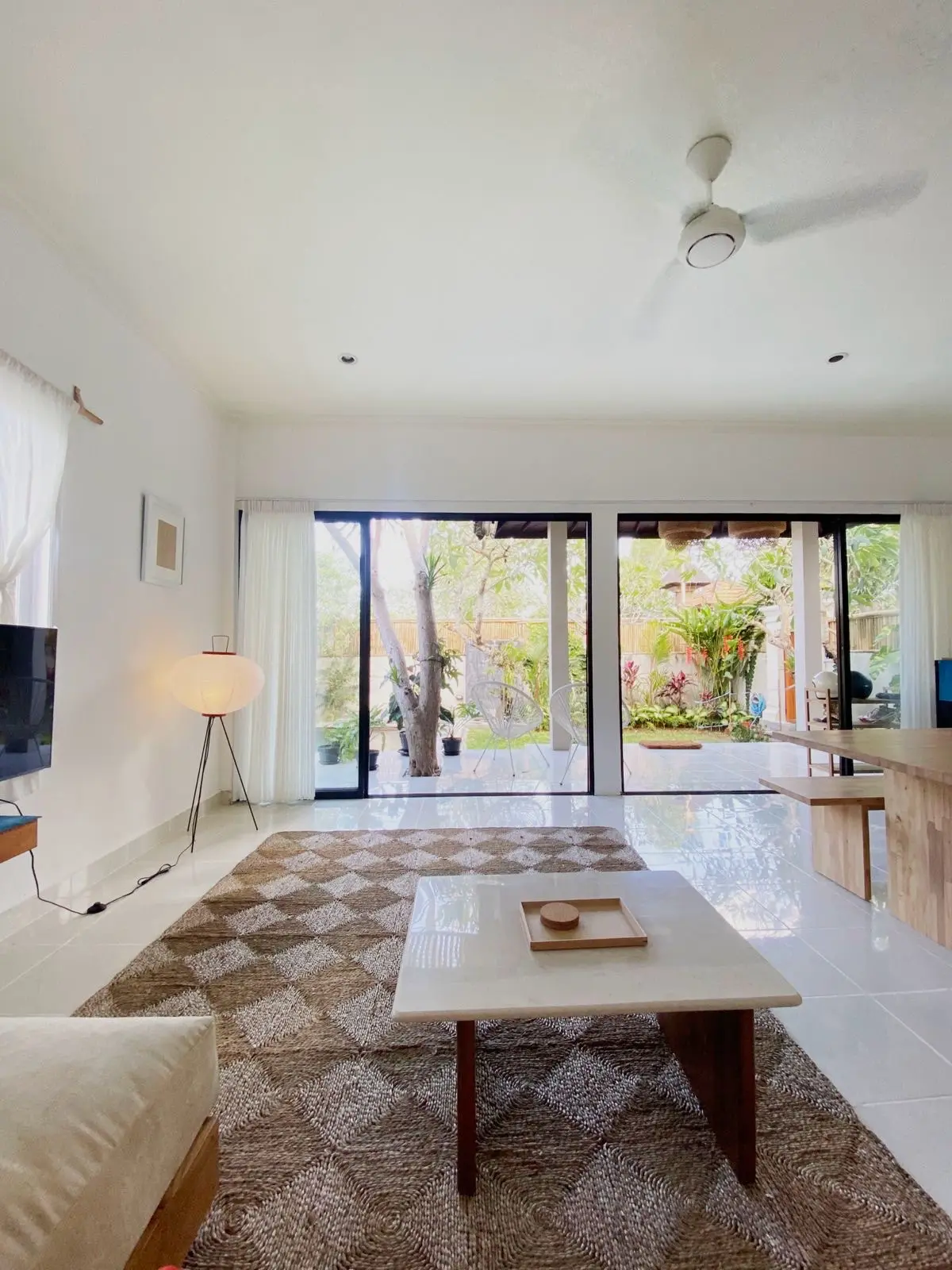 Beautiful Brand New Renovated 2 Bedroom Villa on Padang Linjong — image 3