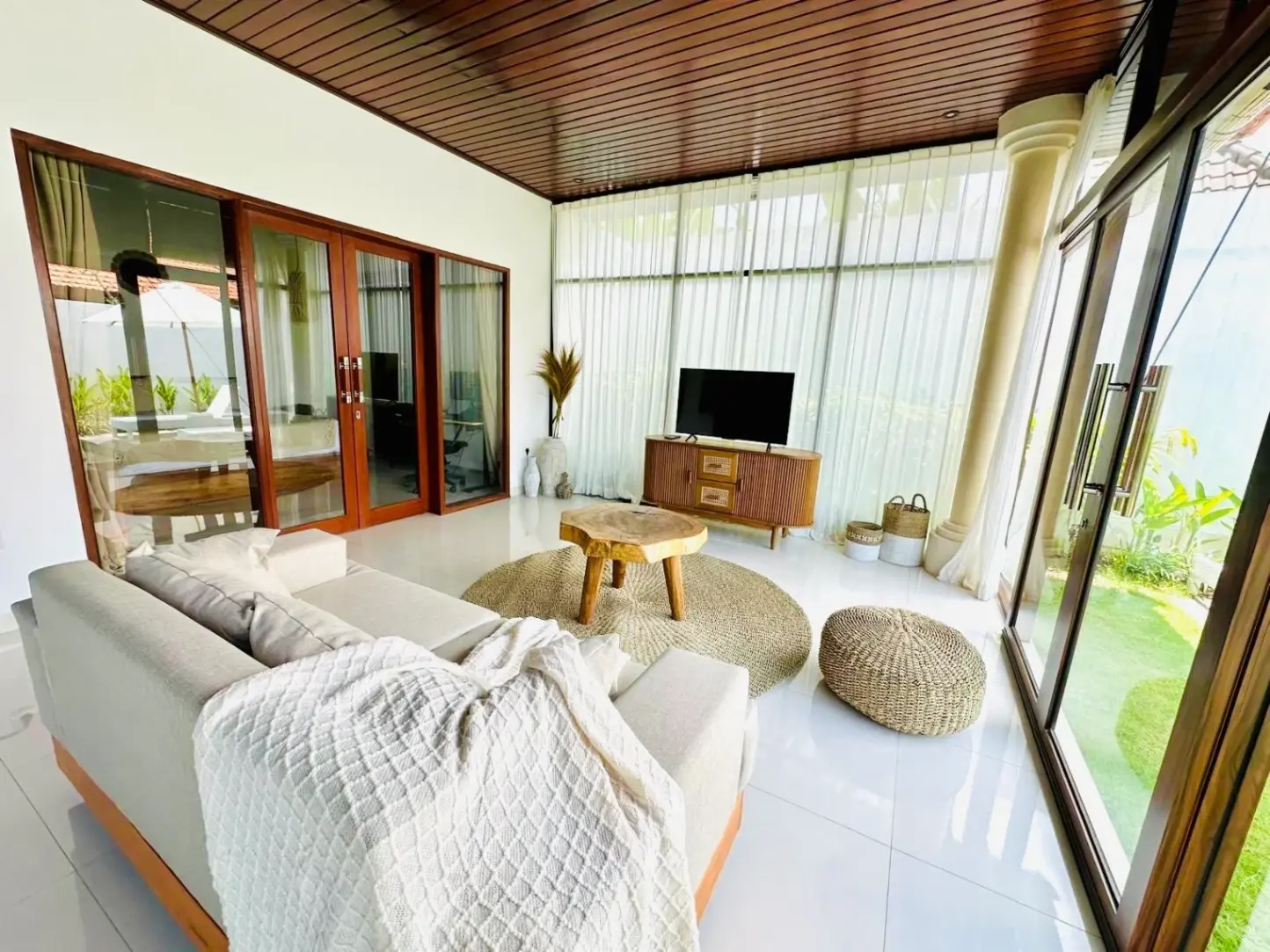 2 BEDROOMS VILLA IN SESEH — image 2