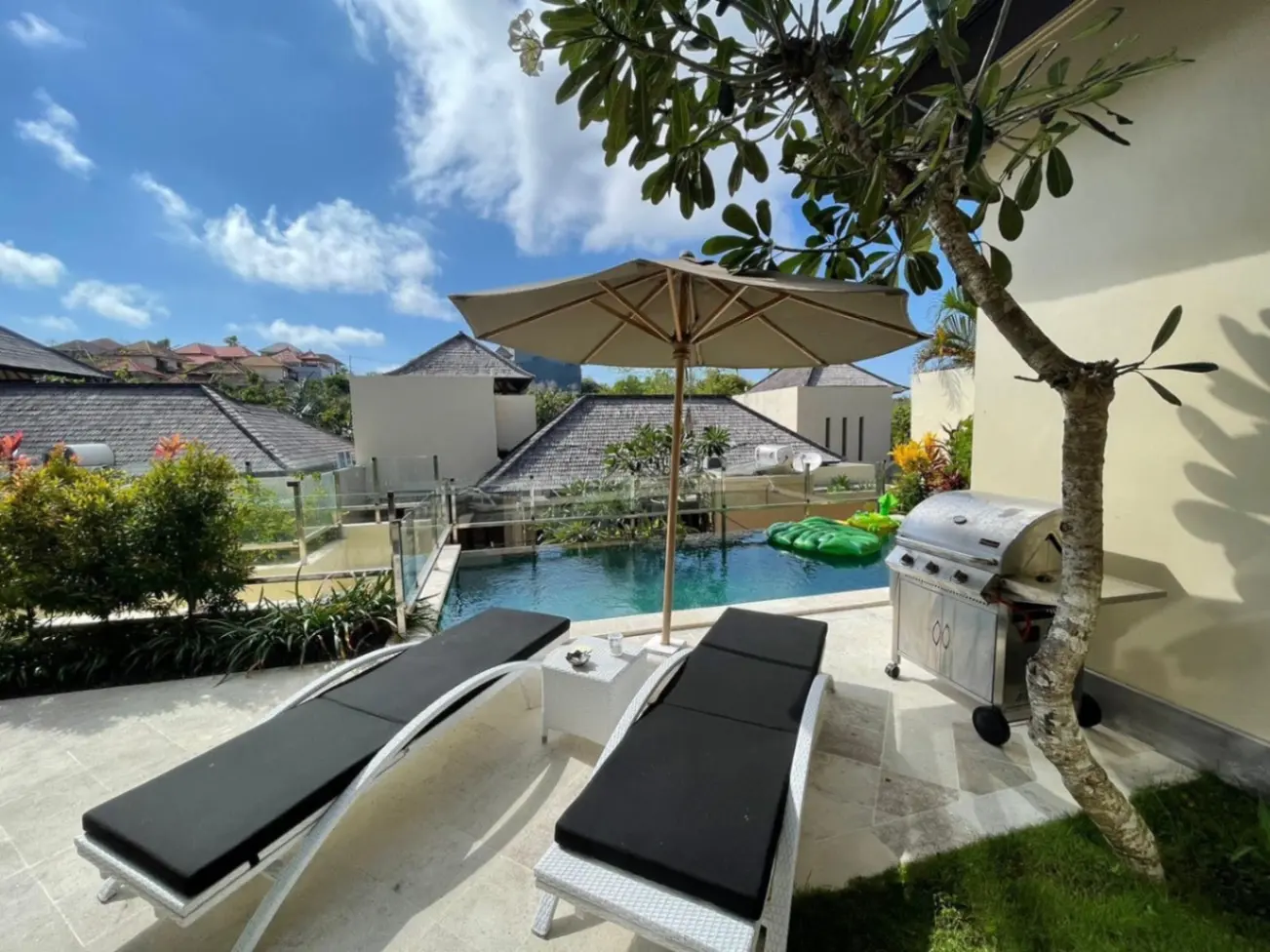 2 bedrooms villa — image 2
