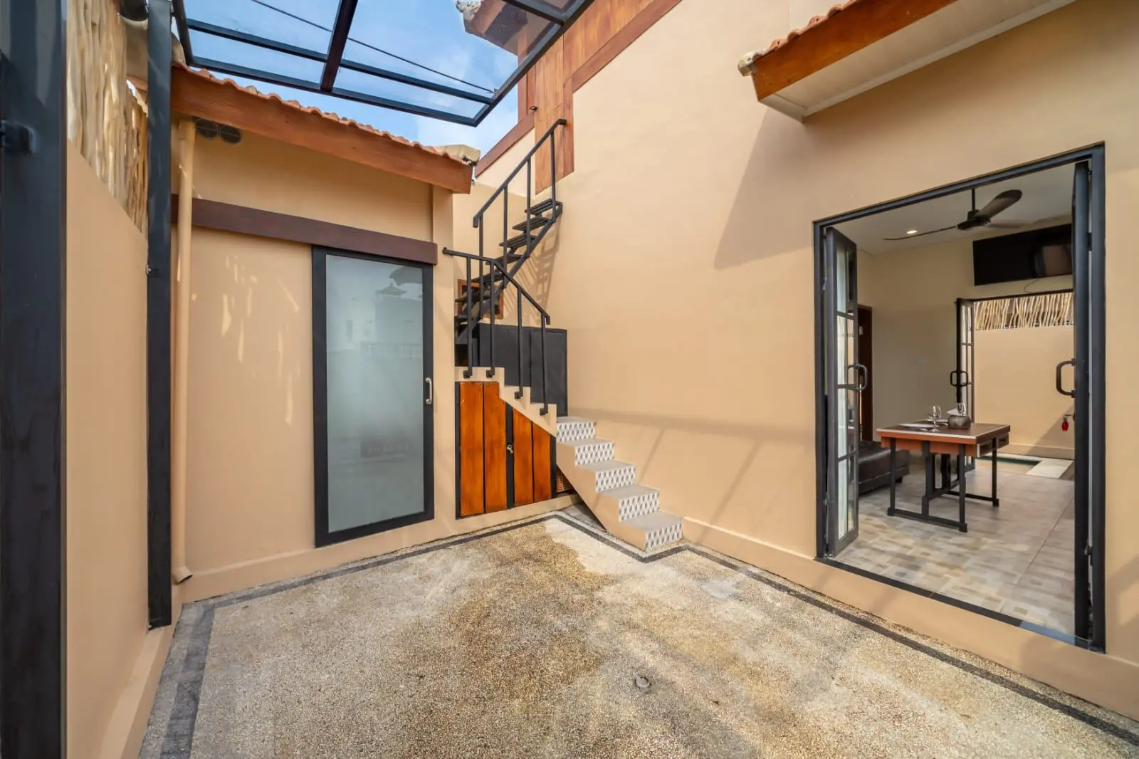 PRIVATE 1-BEDROOM RICE FIELD VIEW VILLA — image 2