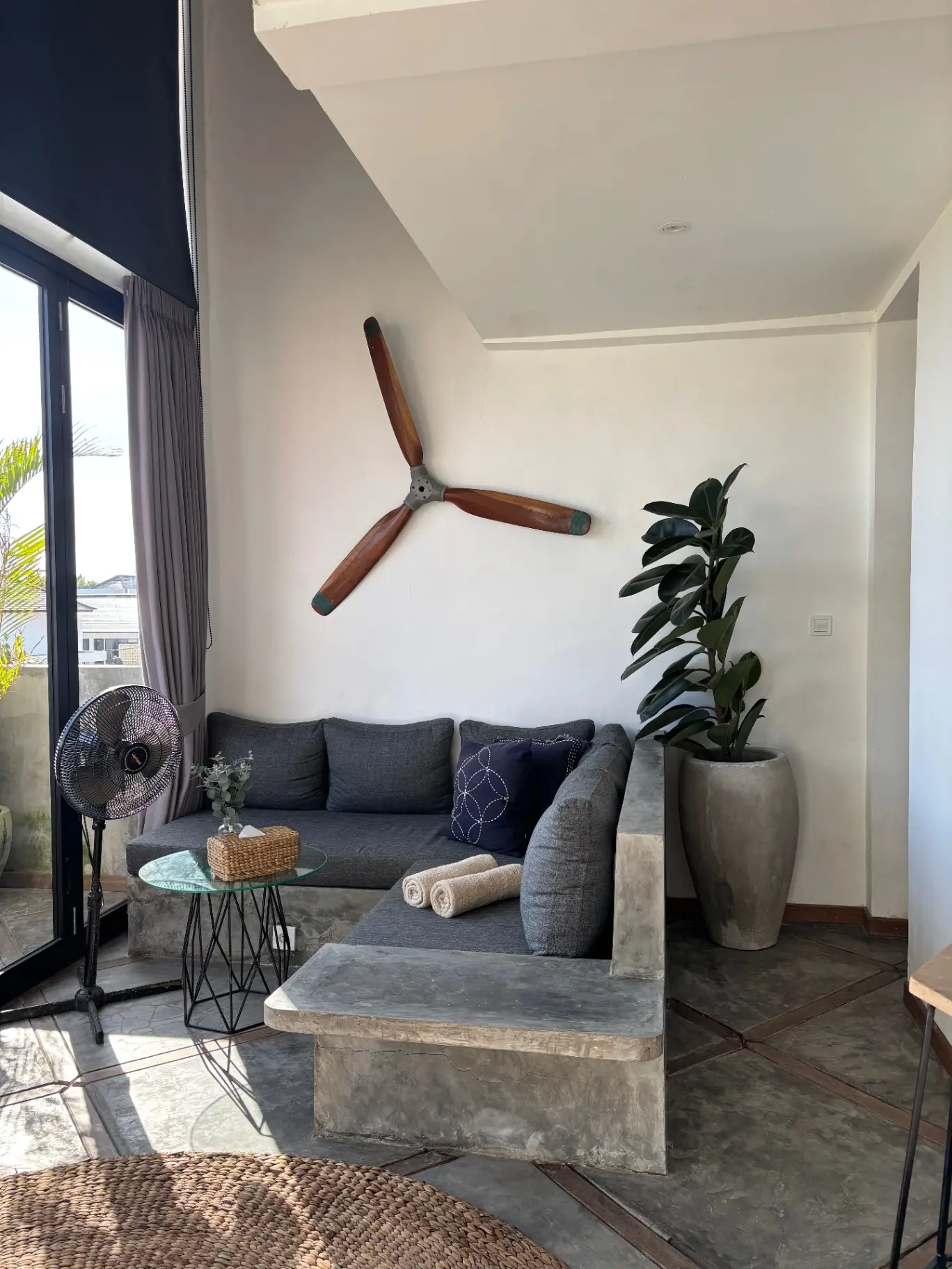 MODERN 1BR APARTMENT IN PERERENAN — image 4