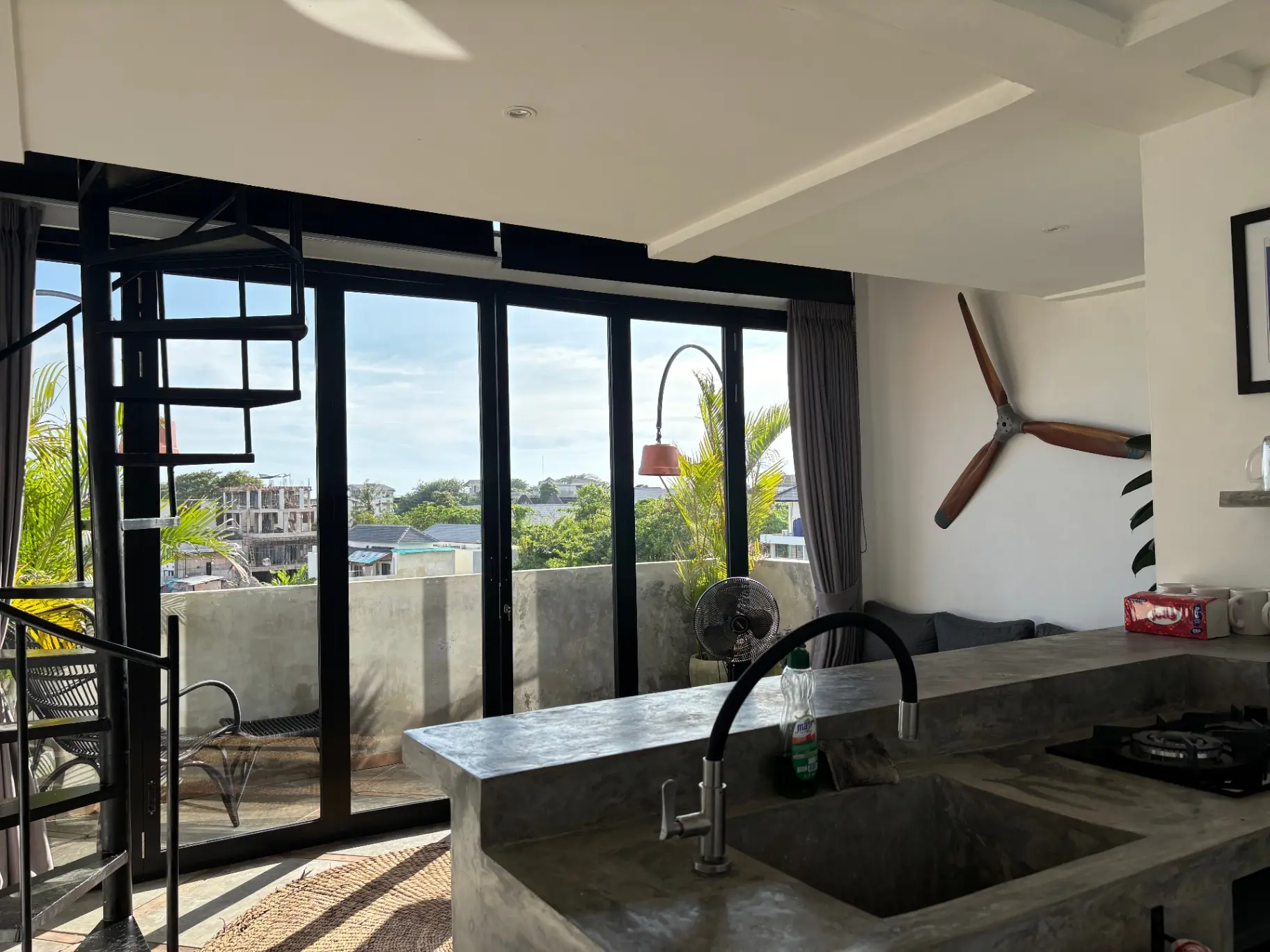 MODERN 1BR APARTMENT IN PERERENAN — image 2