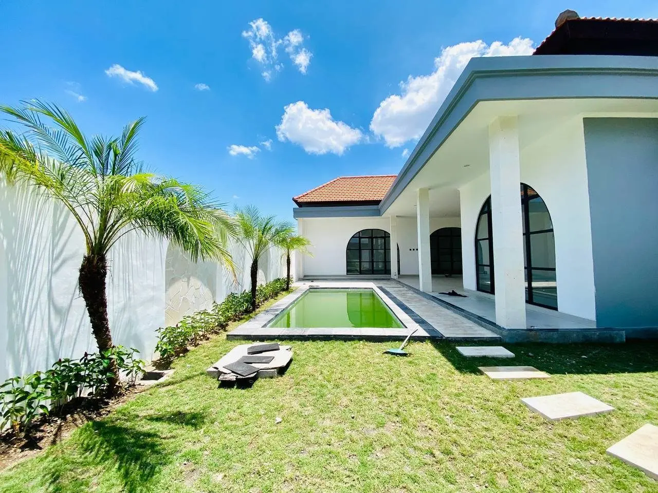 3 BEDROOM MODERN VILLA WITH RICE FIELD VIEW IN BATU BOLONG — image 1