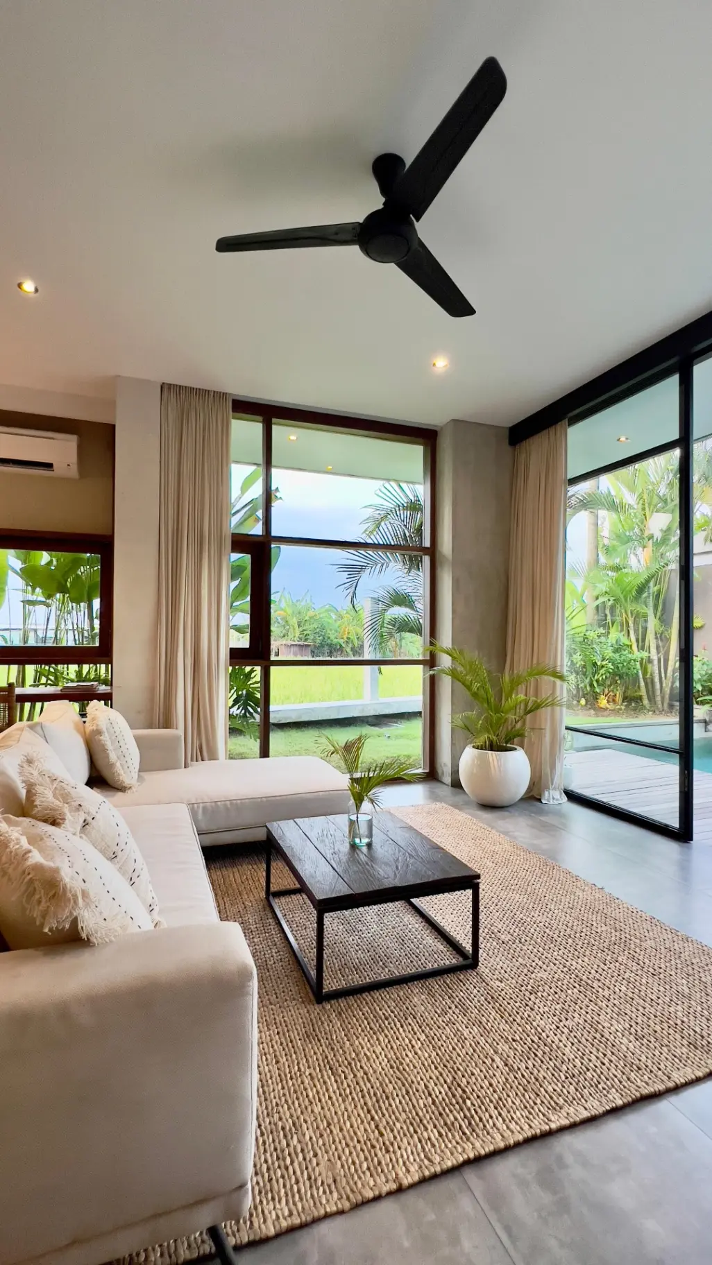 coyne villa — image 2
