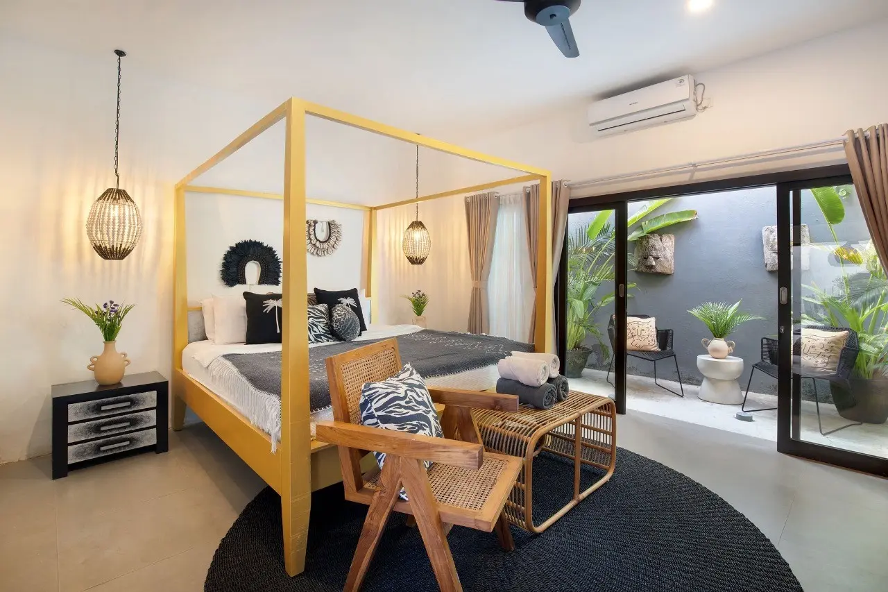 35 MIL PER MONTH - Seminyak Central Private Pool Loft Villa M1 — image 4