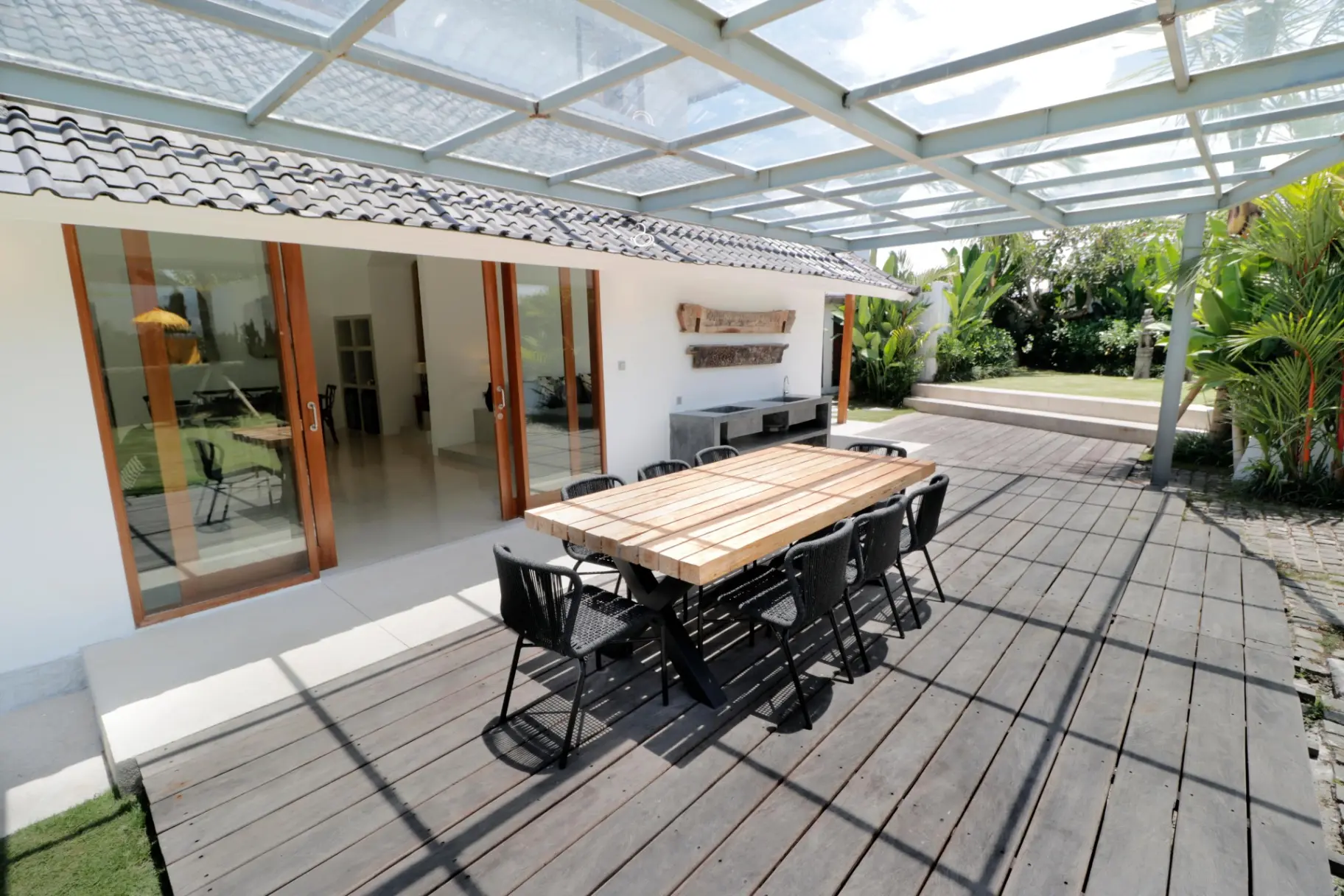 3 Bedrooms Villa Mimpi Manis — image 2