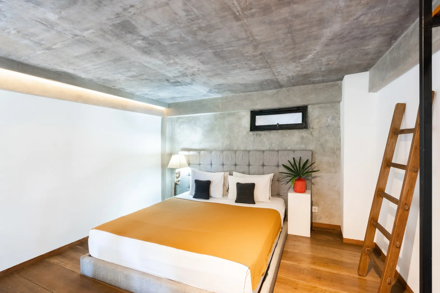 Balissimo B21 - Industrial Loft 1BR in Seminyak - Pool Access — image 1