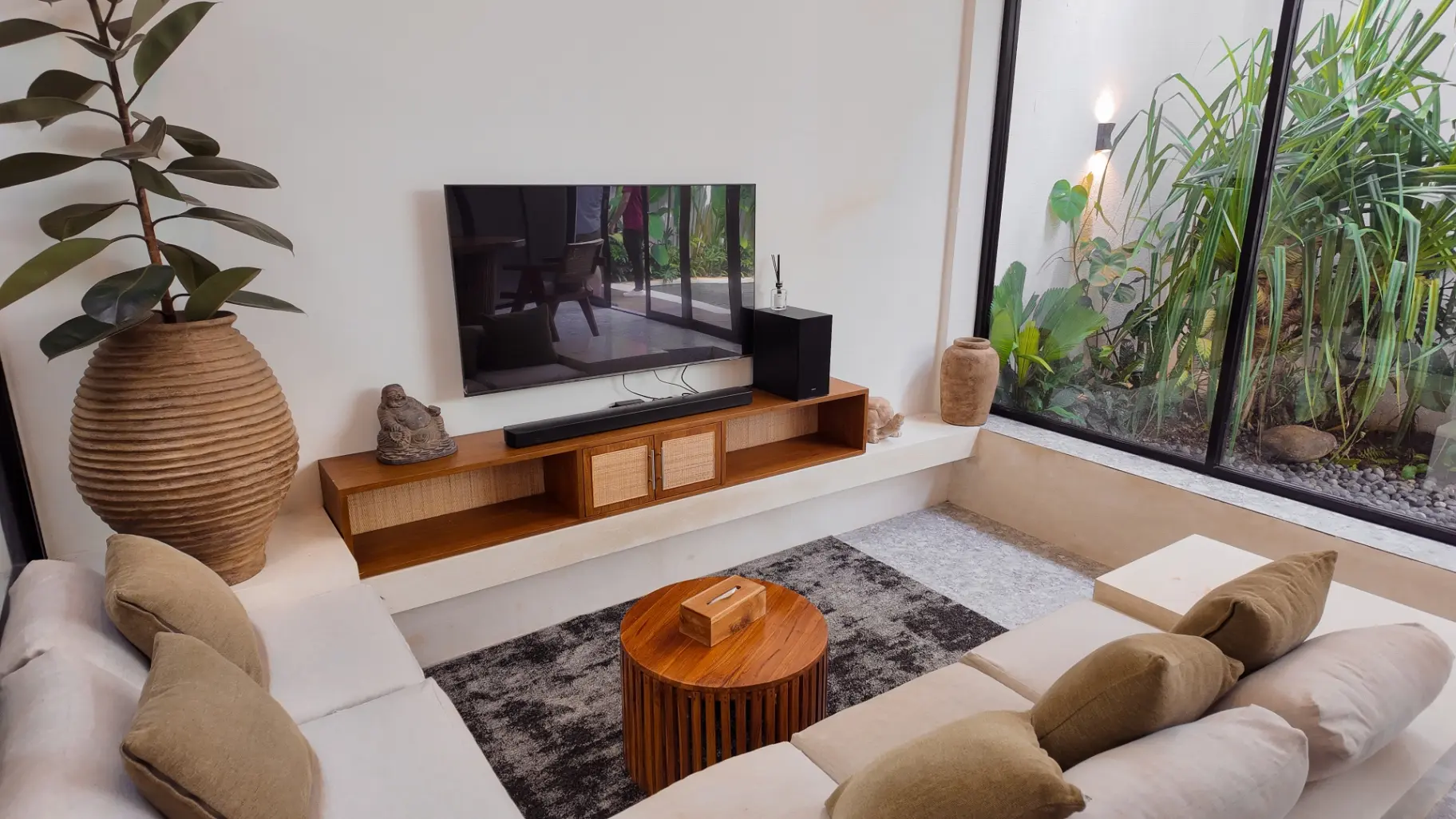 Spacious & Elegant 3-Bedroom Villa in Prime Pererenan — image 2