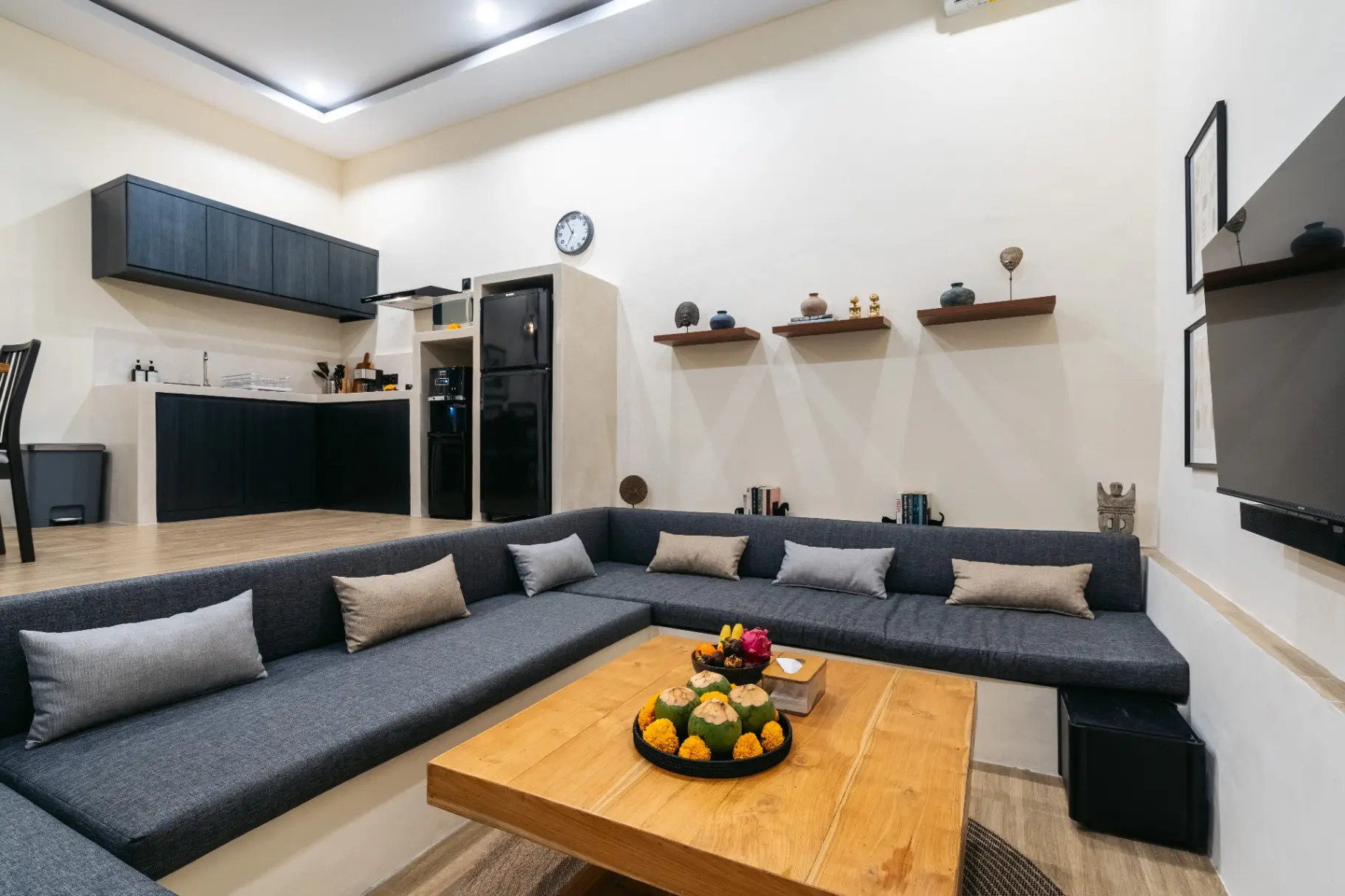 Umajana Villa | 3BR Pool & Rooftop Canggu/Pererenan — image 2