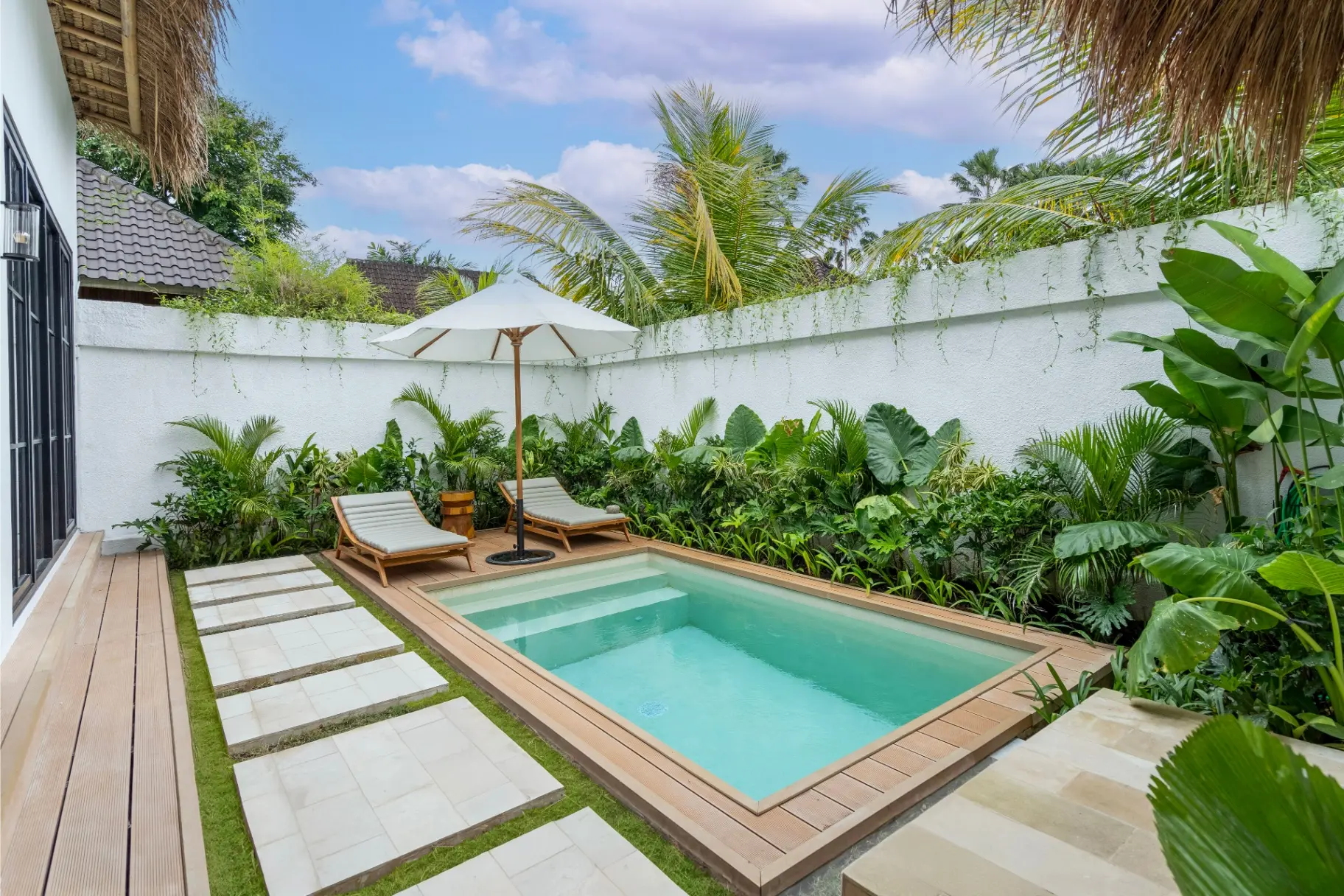Villa Como by DH: 2BR Designer Villa w/ pool — image 1