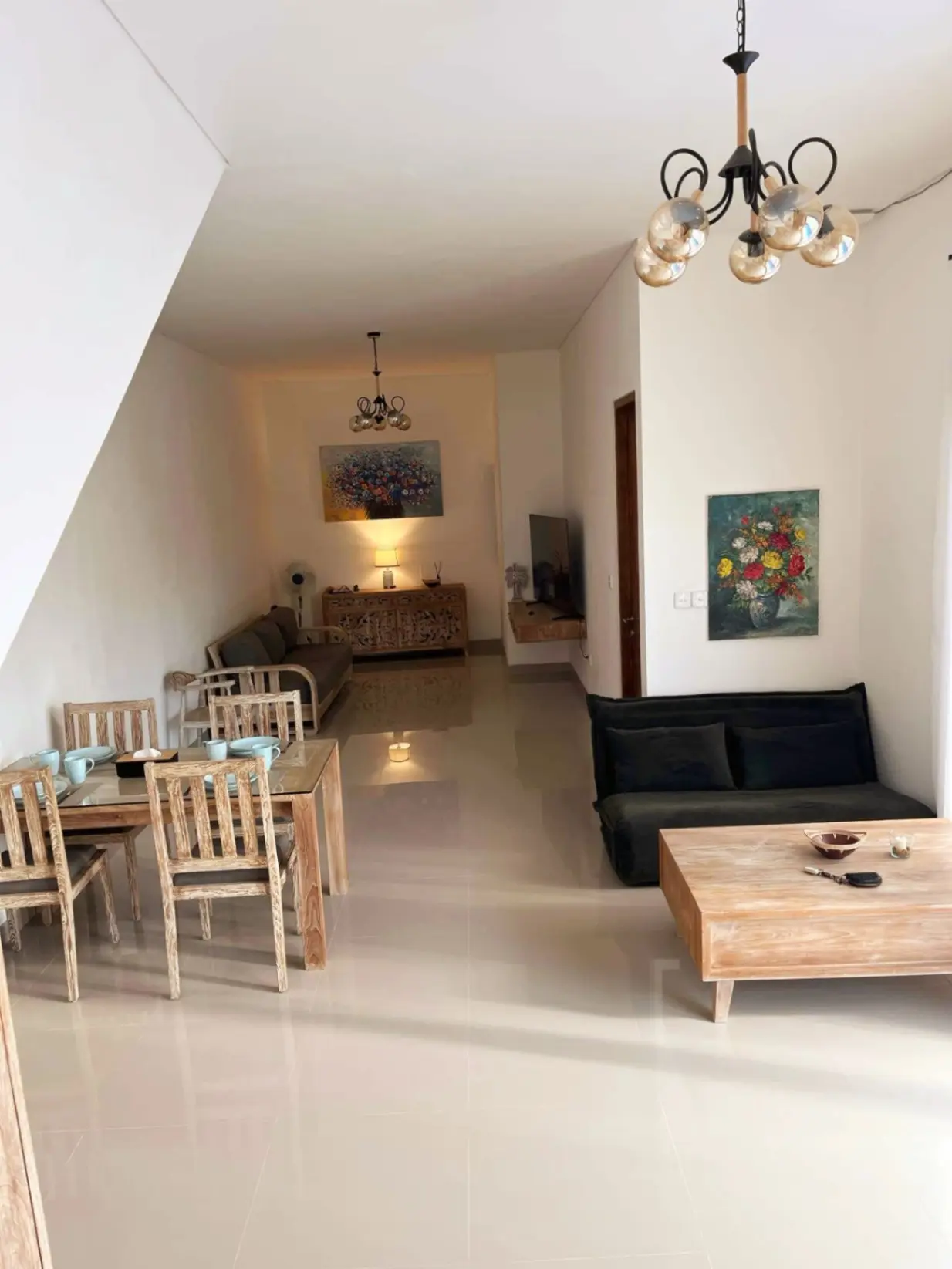 Casa Sol Blanco | Bright and Modern Villa Rooms! — image 1