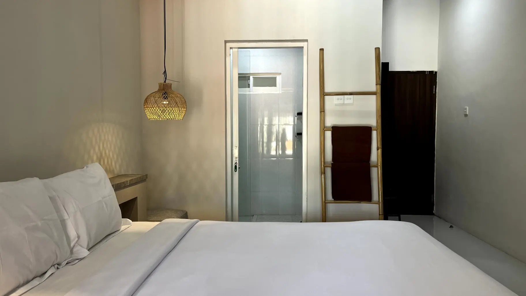 The Serene Stay Kuta with Private Balcony — image 2