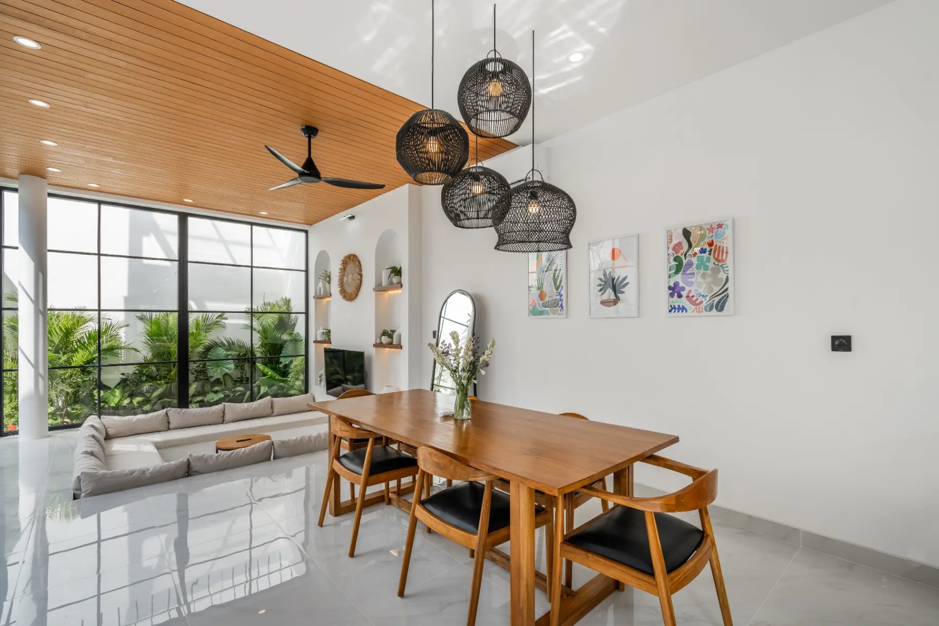 Luxury 2BR Villa with Pool & Garden View in Umalas — image 2