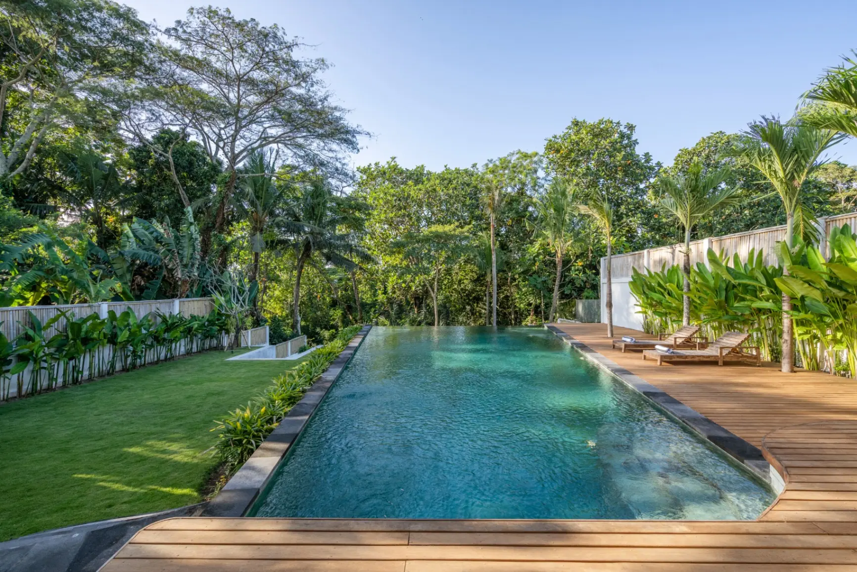 2BR Great Escape Villa w/ Ice Bath and Skate Ramp — image 4
