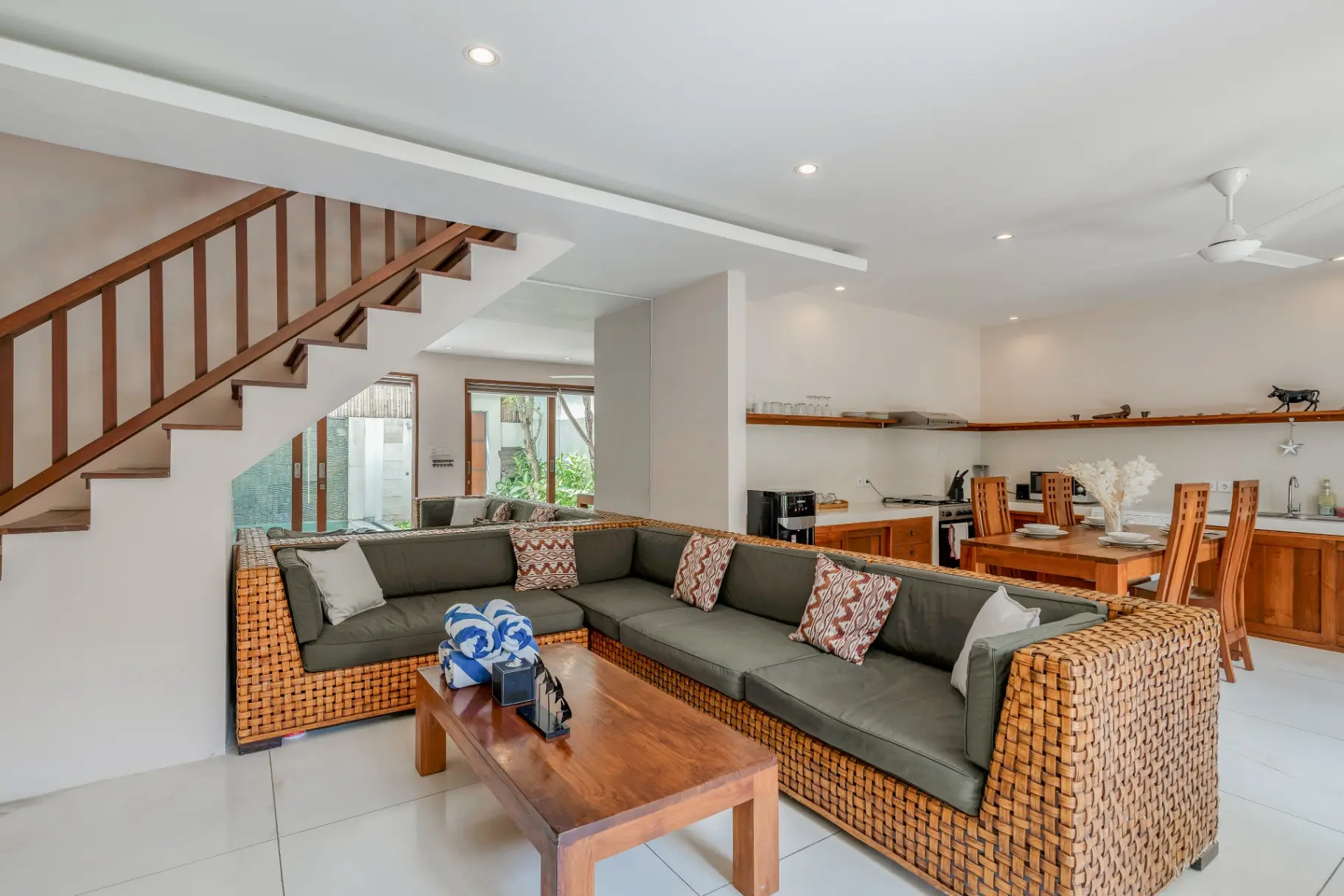 Du Ciel - 2BR Poolside Tropical Canggu Villa Near Beaches — image 1