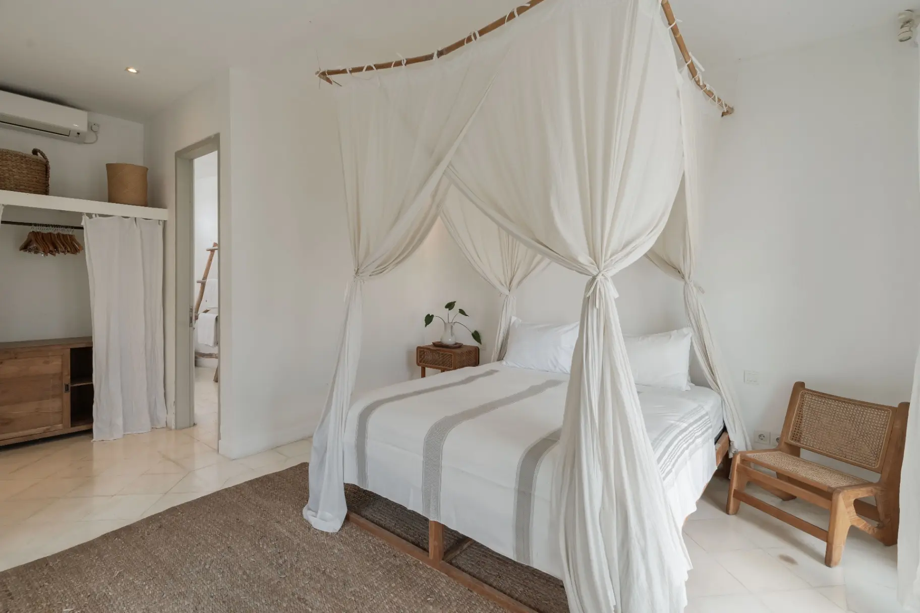 Charming Tropical Villa in Berawa — image 4