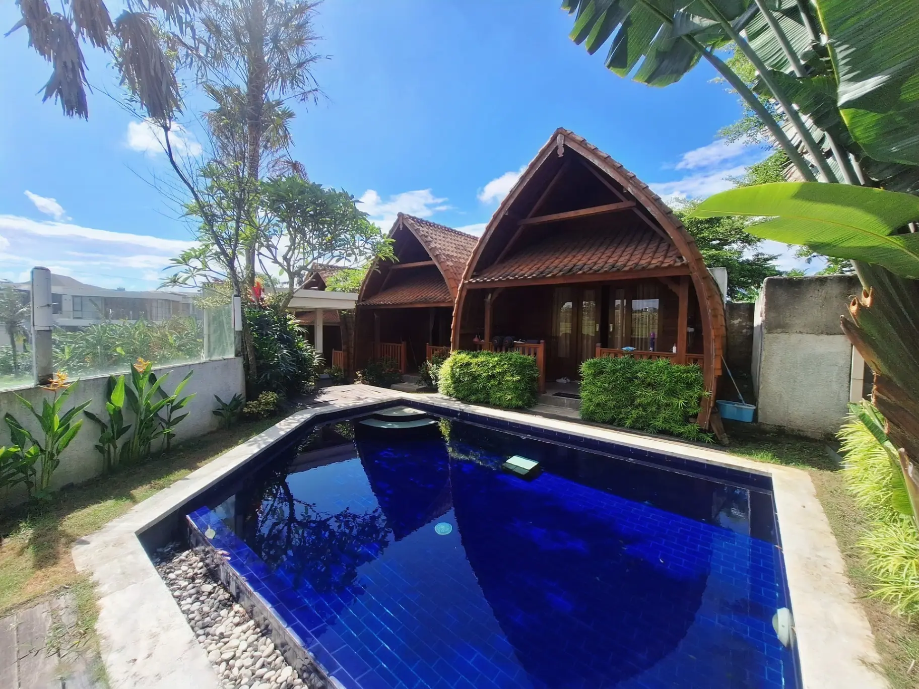 Villa Anom