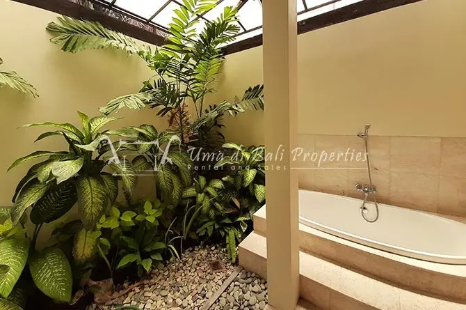 3BR VILLA FOR RENT AT KEROBOKAN — image 4