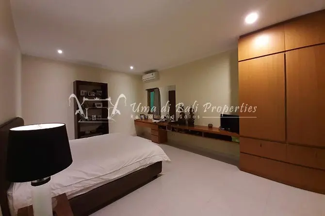 3BR VILLA FOR RENT AT KEROBOKAN — image 1