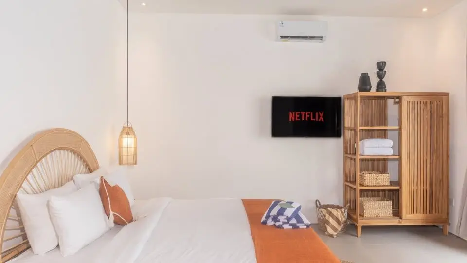 2BR FULLY FURNISHED VILLA IN CANGGU - PERERENAN TUMBAK BAYUH PERFECT LOCATION — image 2