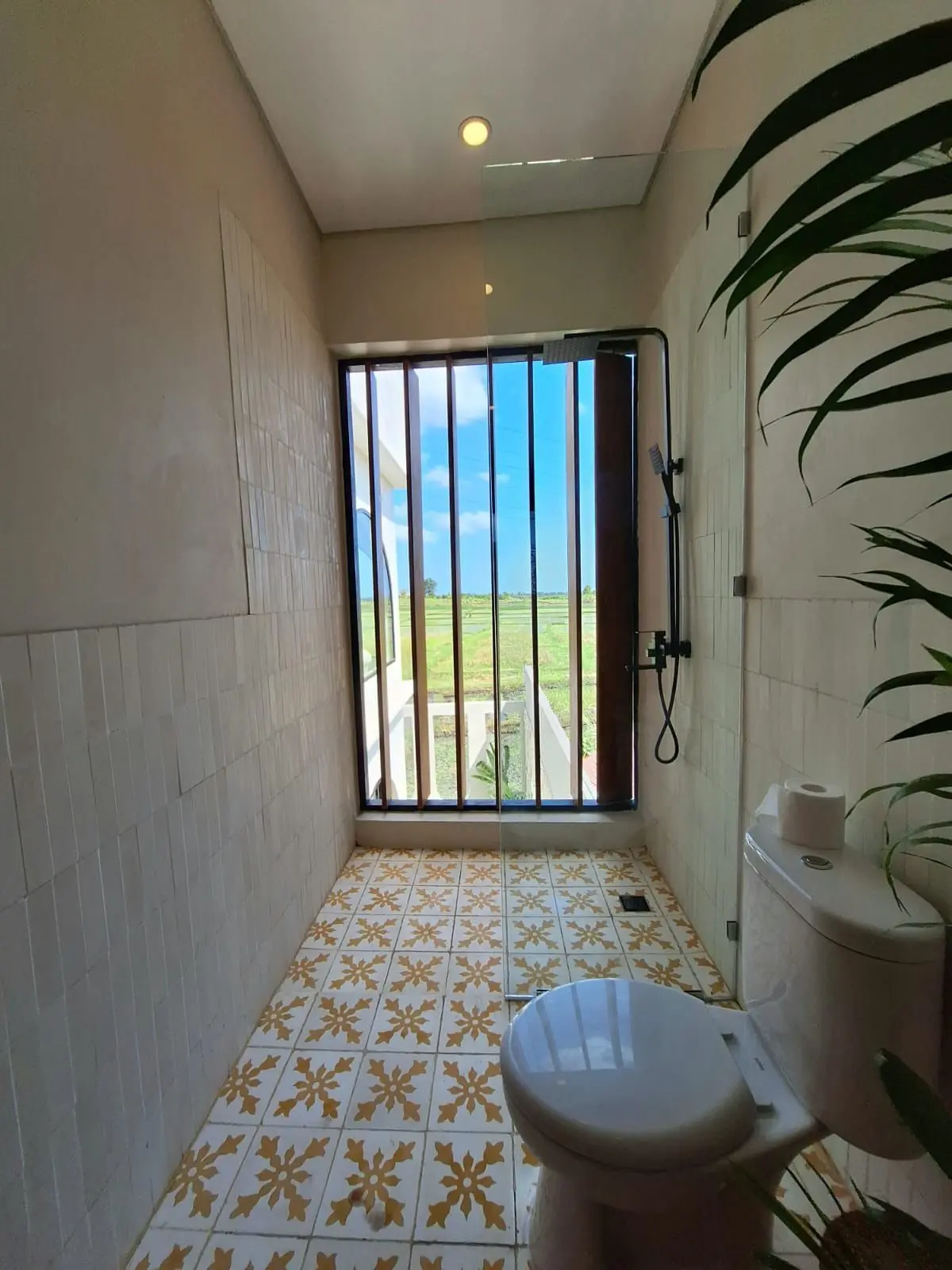 1 BEDROOM Kaba-Kaba Luxury Loft North Parerenan — image 1
