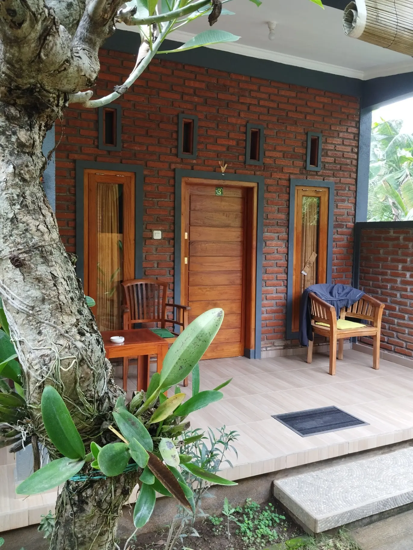 Tunjung guest house lovina — image 3