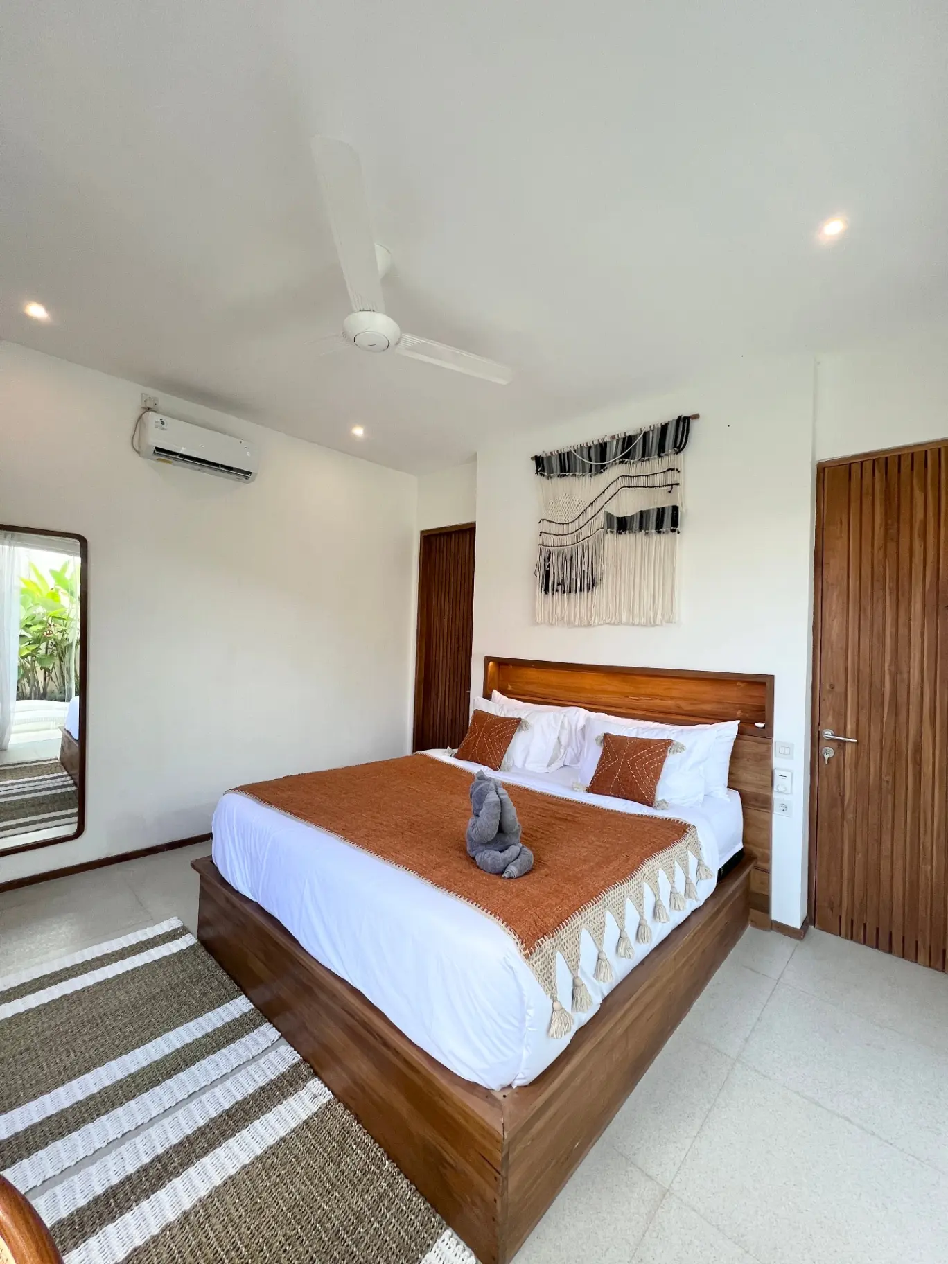 #1 MODERN 1BR VILLA WITH PRIVATE ROOFTOP & POOL — image 1