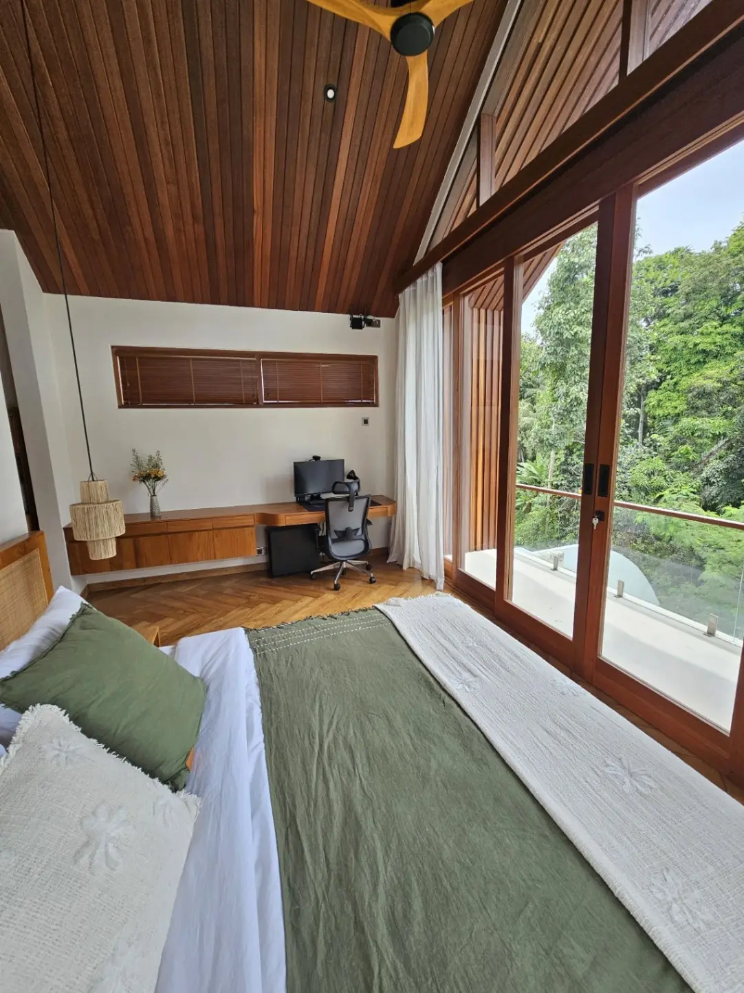 Stylish 2BR Jungle View Villa in Cepaka — image 4