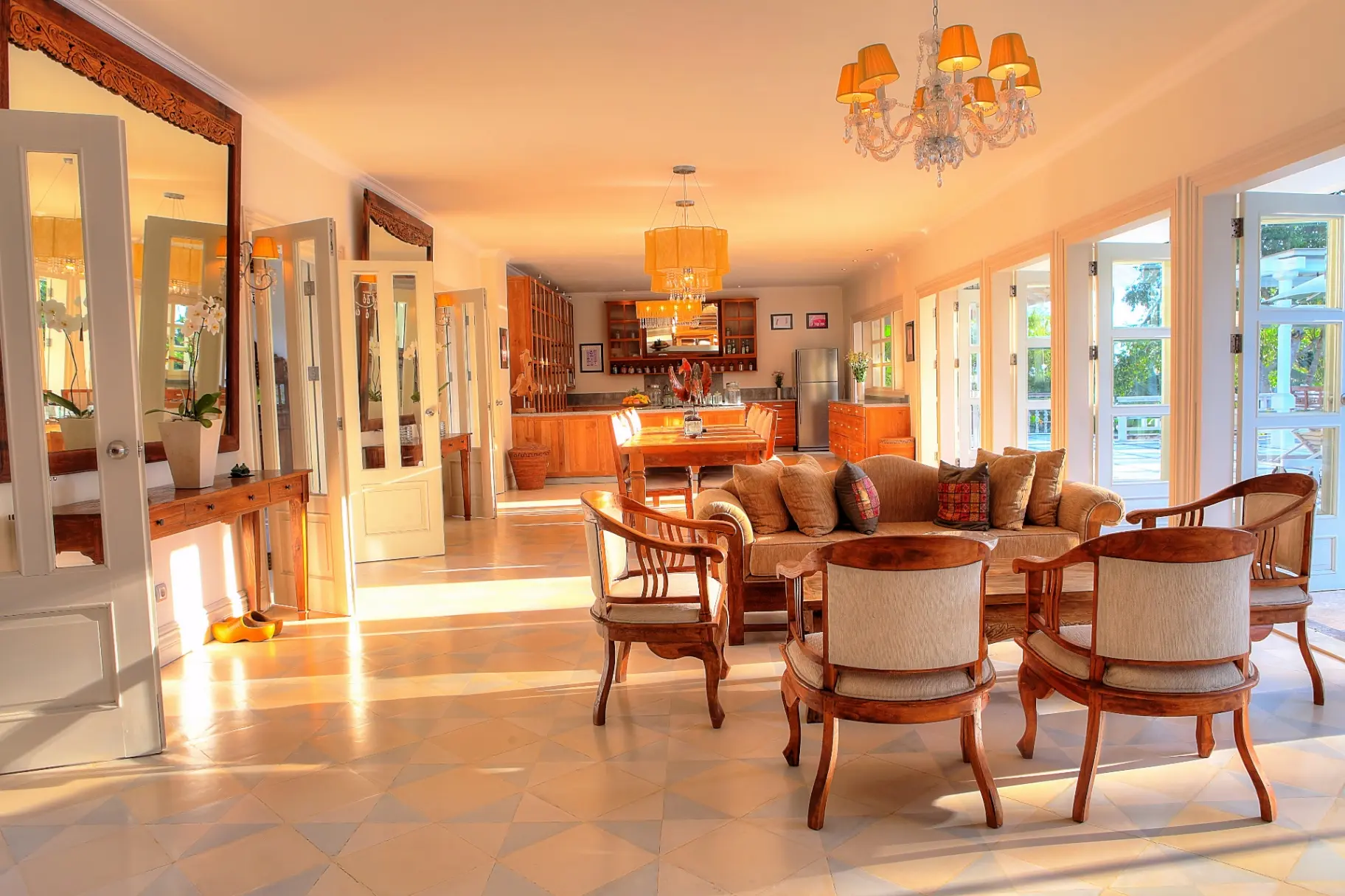 Colonial 4BR Villa Tanah Lot — image 2