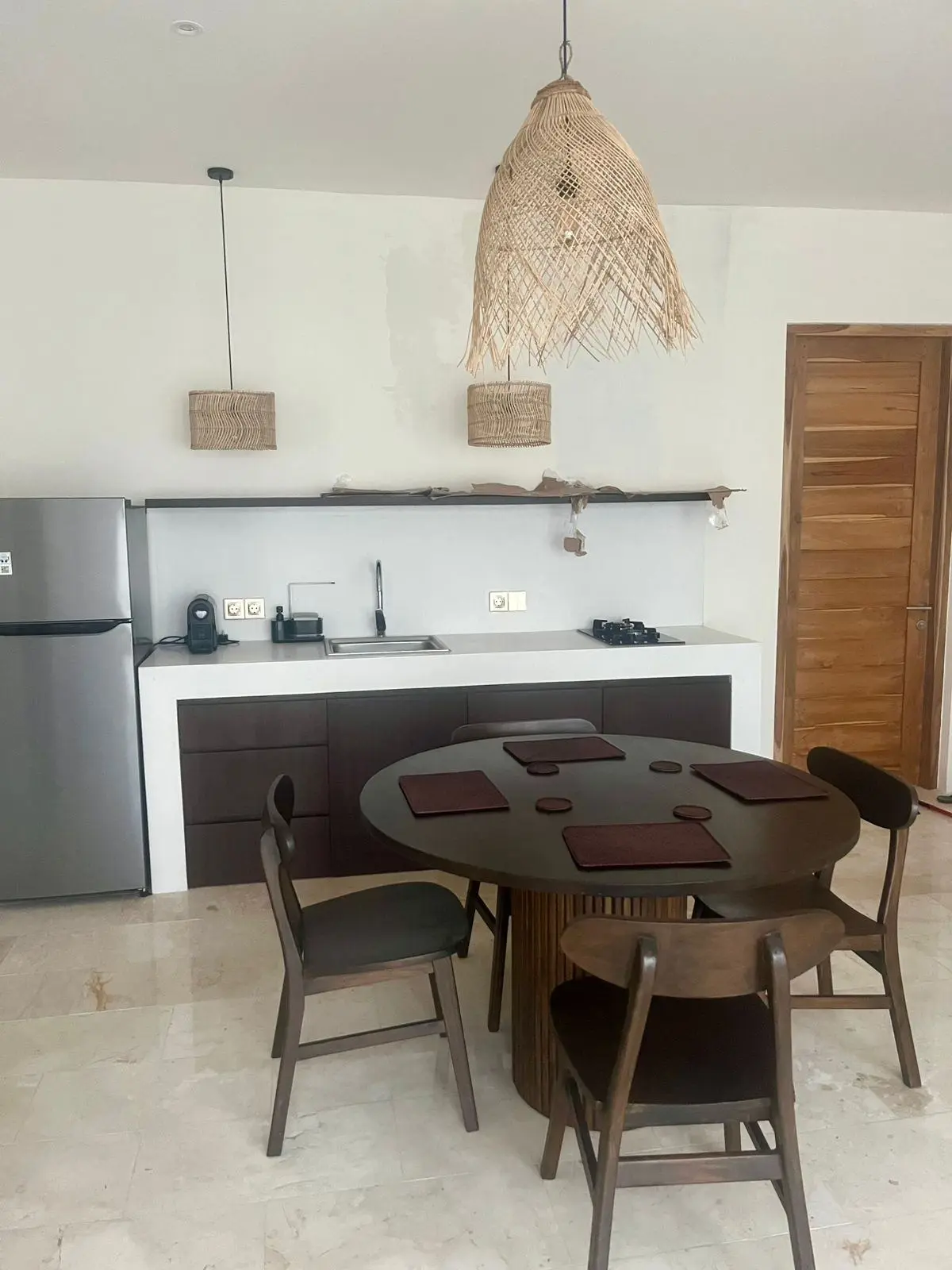 Cozy Apartment 700m to Beach — image 3