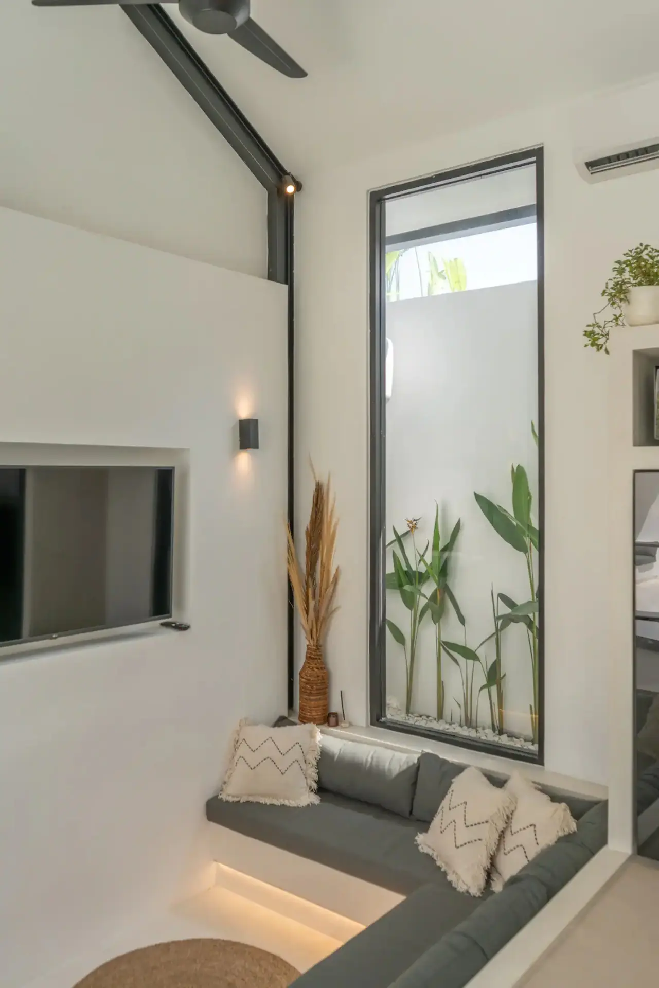 Modern 2BR Villa Near Pererenan — image 4