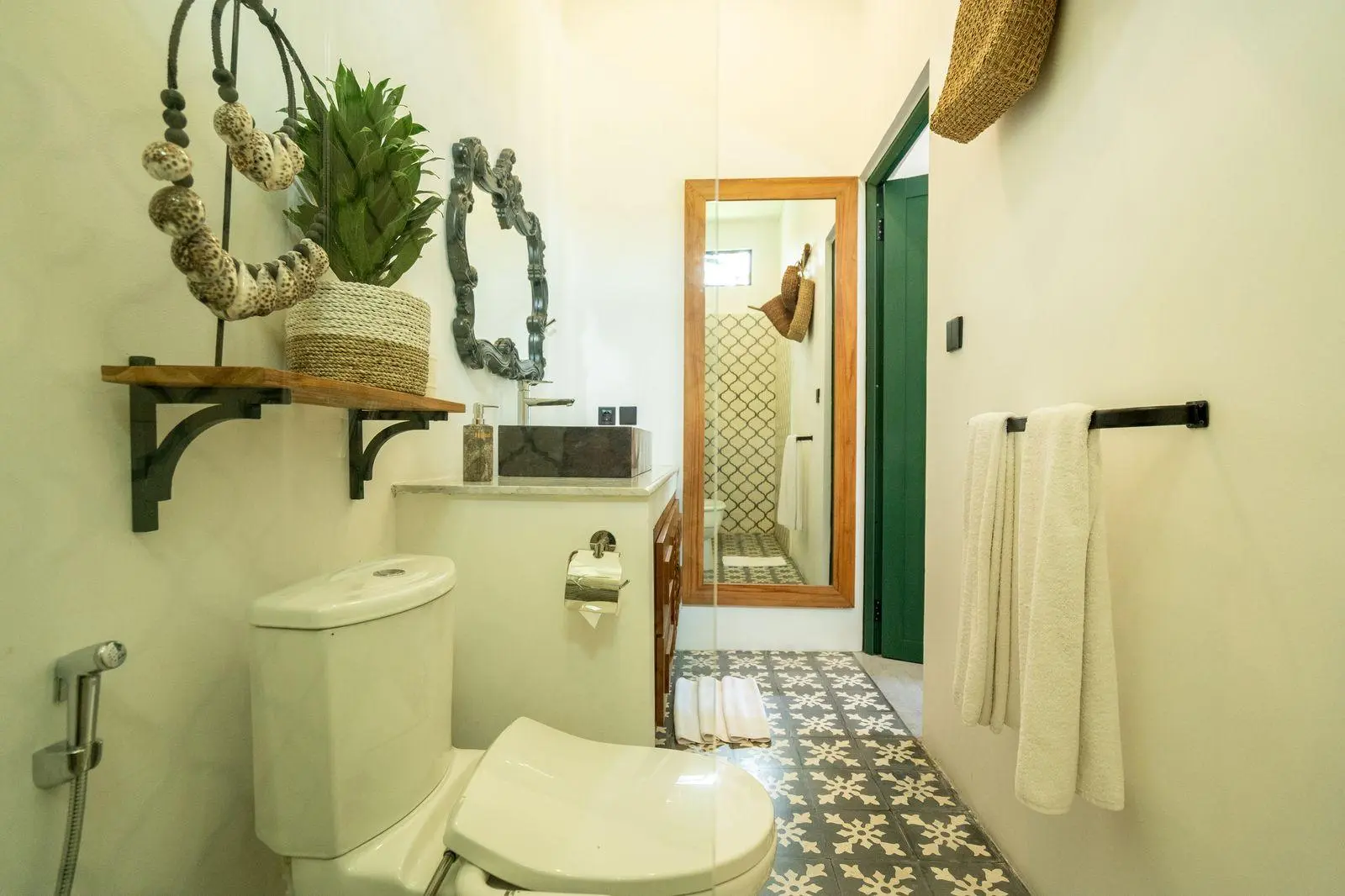 Luxury Villa in Berawa Canggu🏝 — image 3