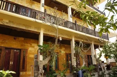 Kubu B'dauh Homestay - Legian — image 3