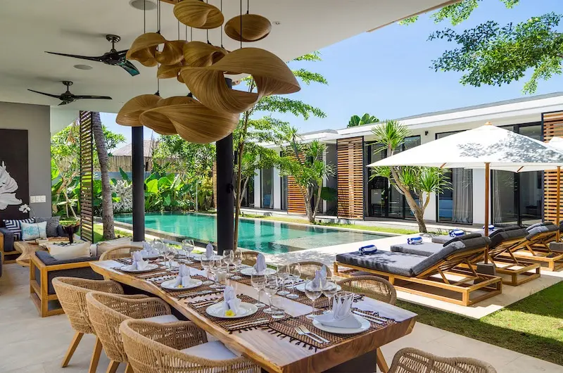 RARE OFFER - 4 BEDROOM BEACHSIDE VILLA — image 2