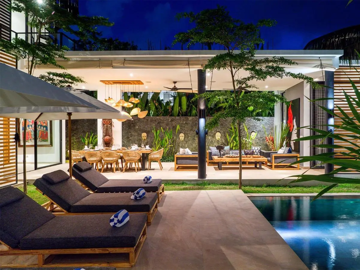 RARE OFFER - 4 BEDROOM BEACHSIDE VILLA — image 3