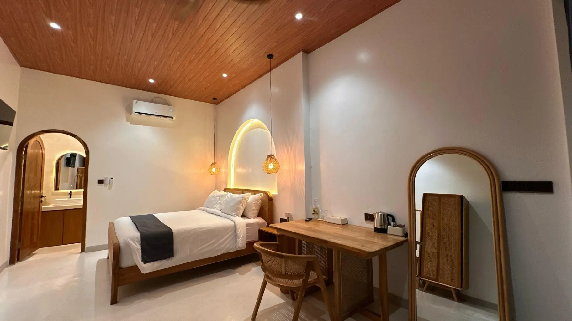 Stylish 2BR Escape – Walk to Berawa Beach