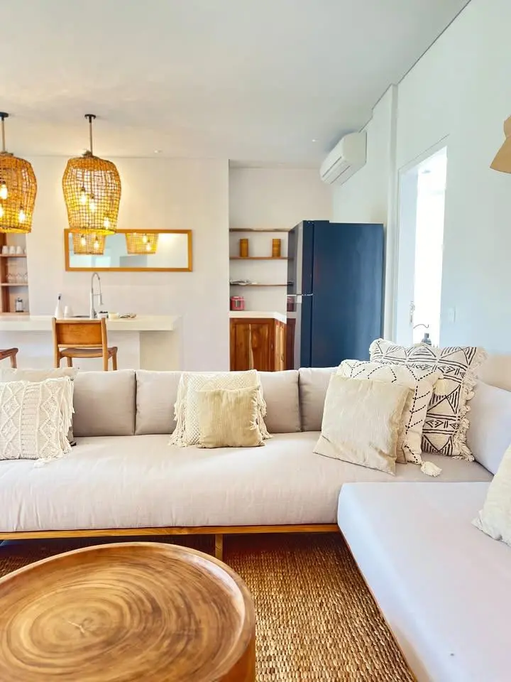 Welcome to our enchanting 5-bedroom villa in Padonan Canggu — image 4