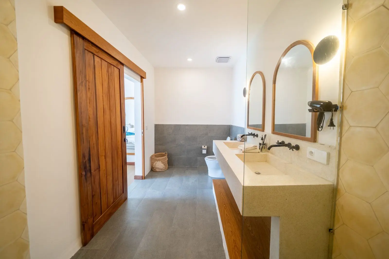 Modern Boho style Villa Berawa for Monthly rental in Canggu — image 1