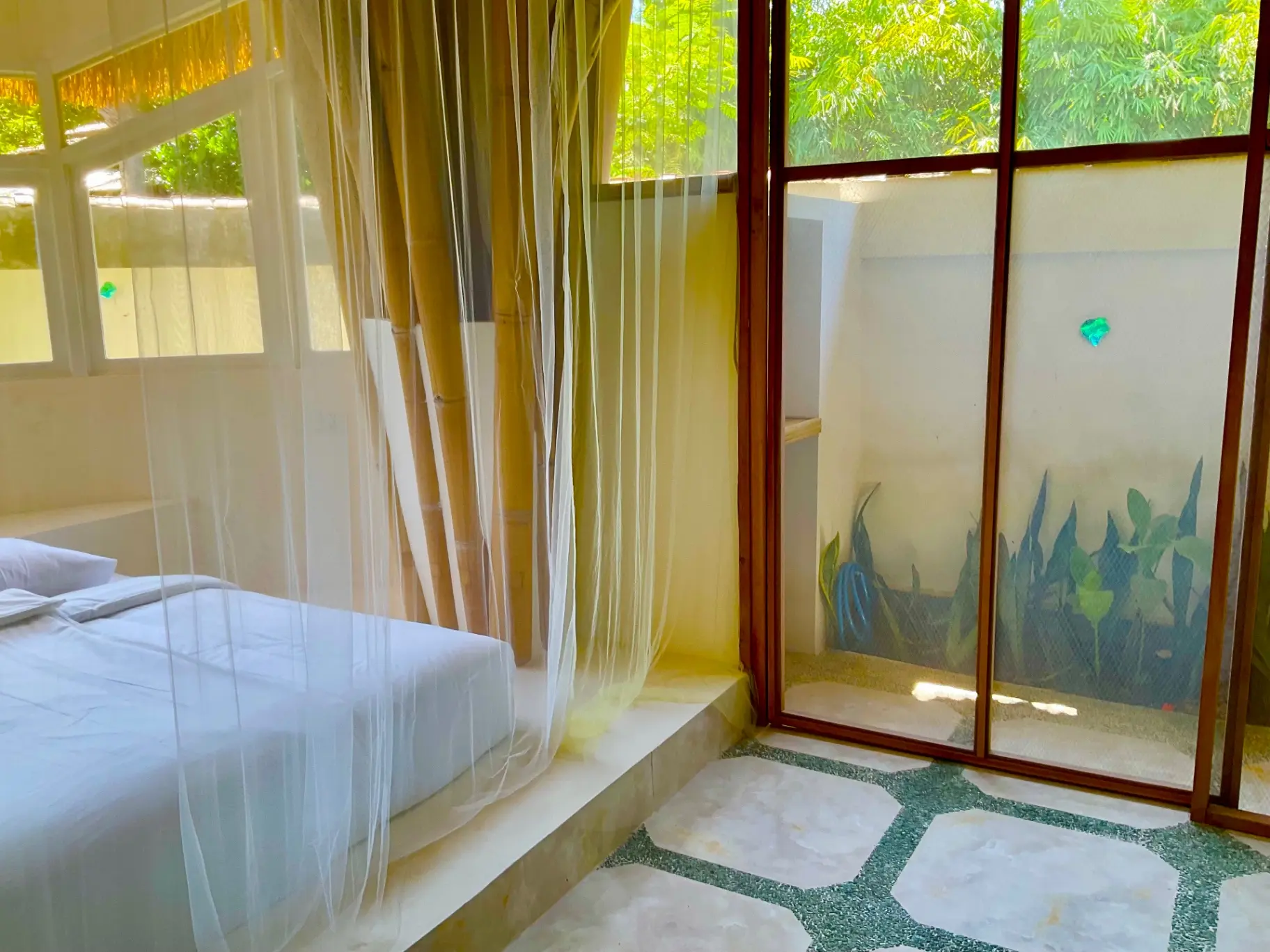Jungle view bamboo Villa close to Ubud for Rent — image 4