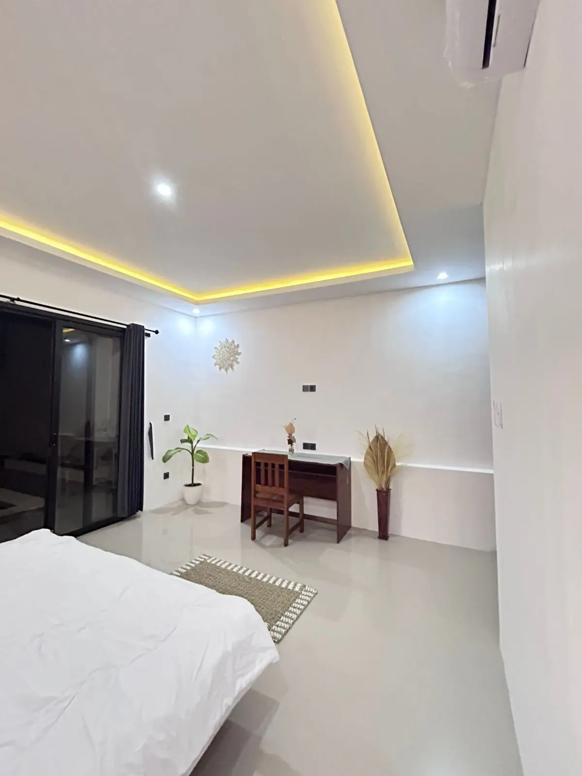 Modern Villa with furnished padonan canggu — image 1